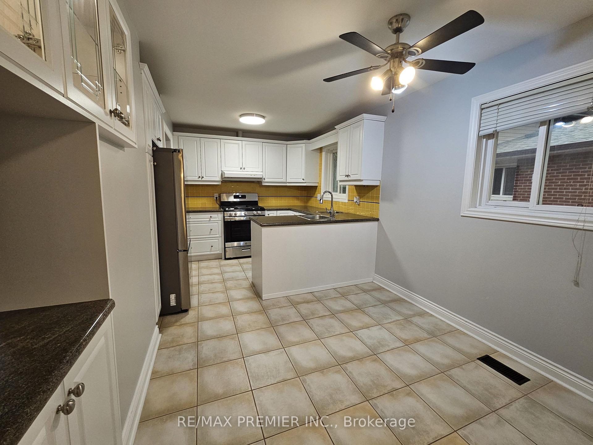 Photo 7 of Unit Main Floor, 99 Albany Drive, Vaughan, West Woodbridge — HOMEH