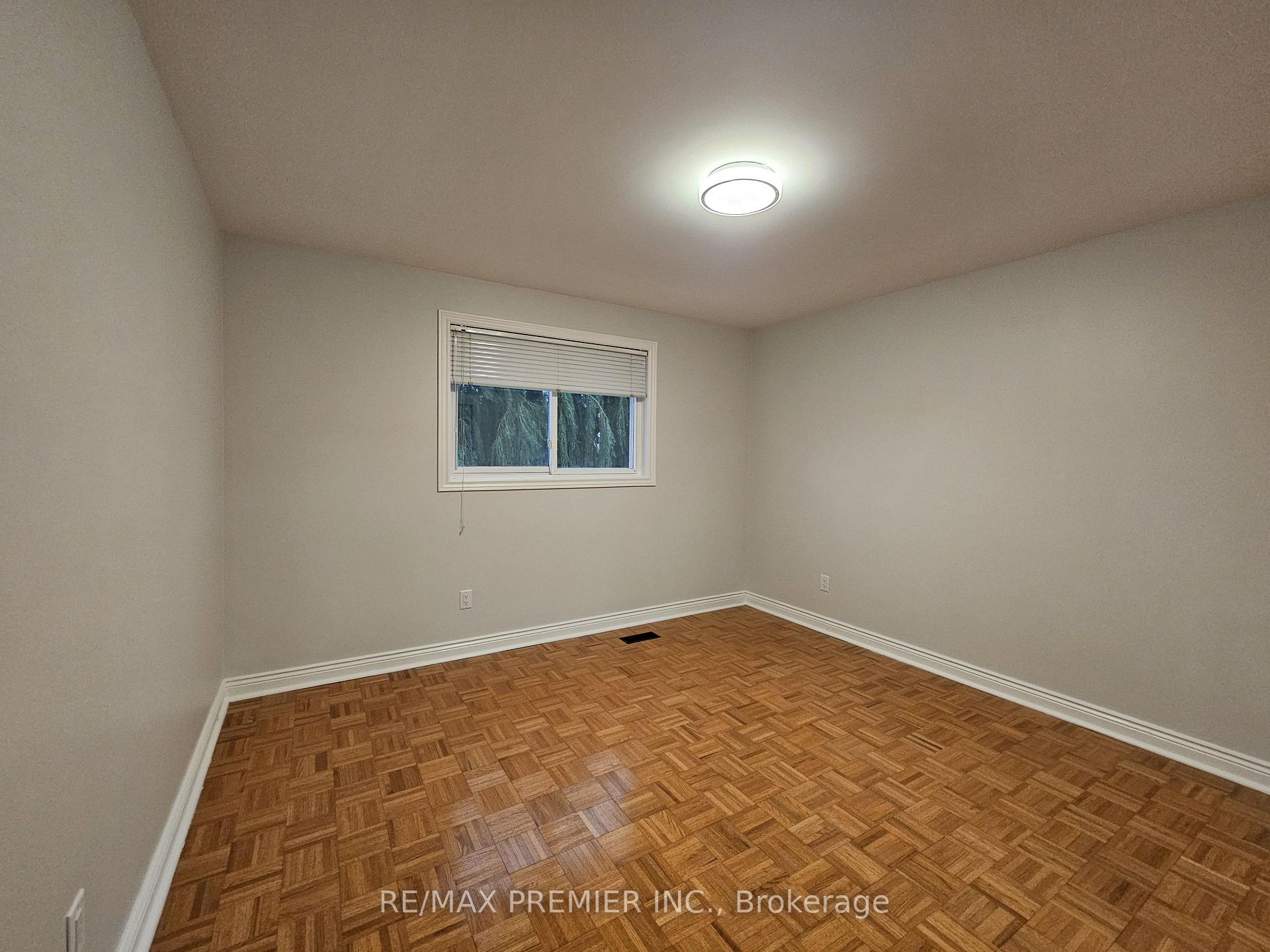 Photo 12 of Unit Main Floor, 99 Albany Drive, Vaughan, West Woodbridge — HOMEH