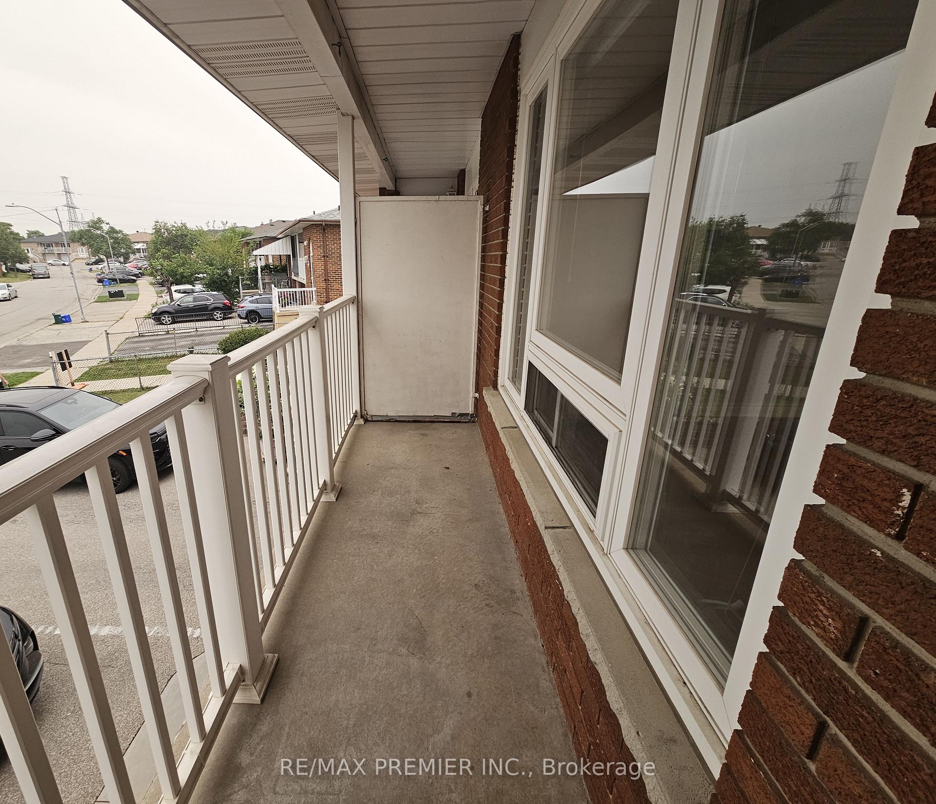 Photo 16 of Unit Main Floor, 99 Albany Drive, Vaughan, West Woodbridge — HOMEH