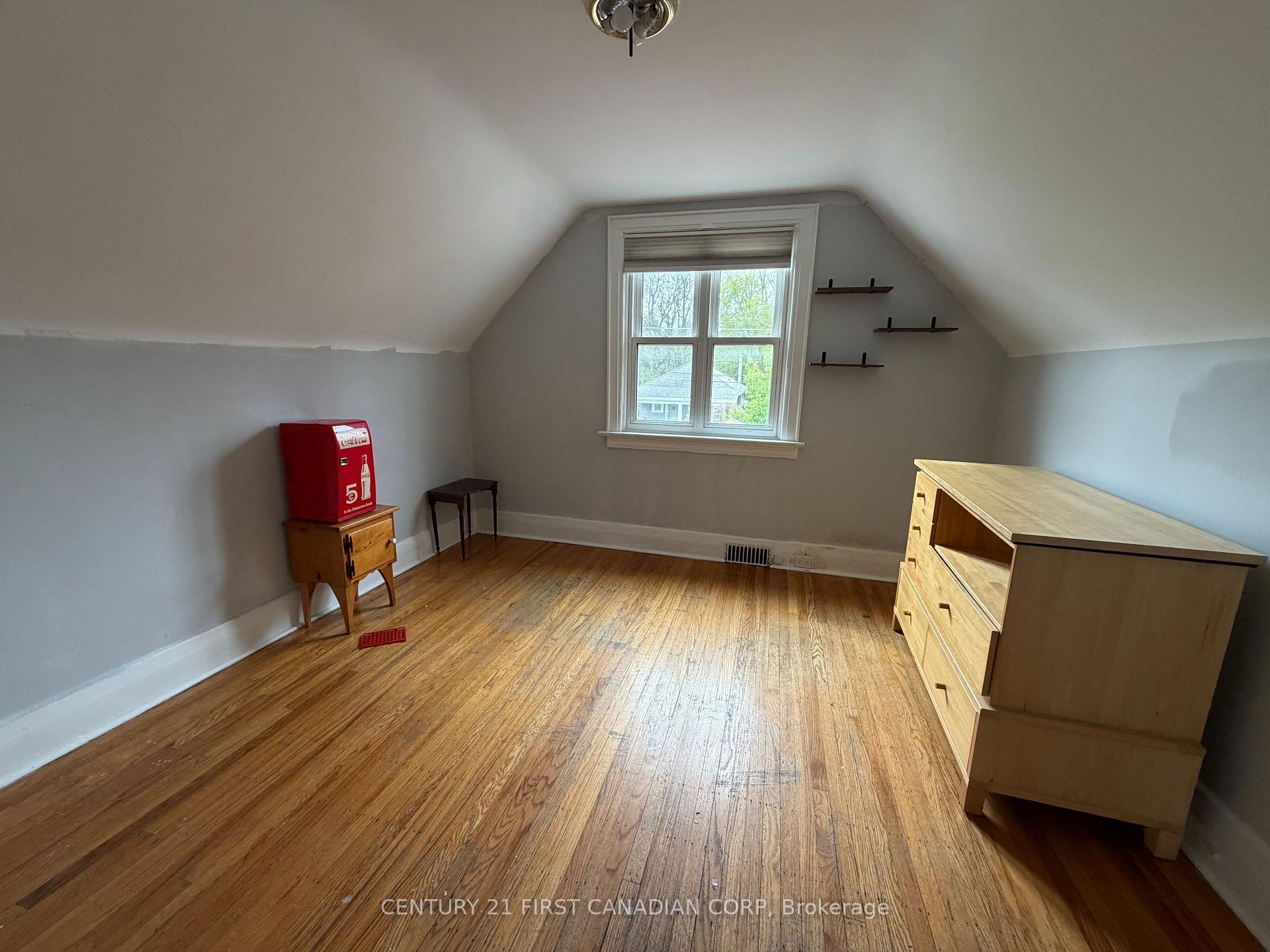 Photo 6 of 200 Huron Street, London, East B — HOMEH