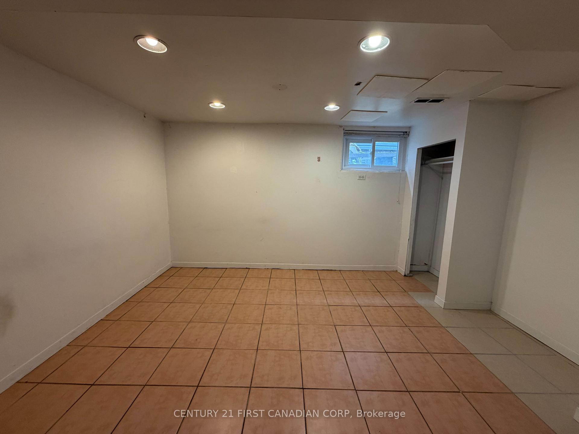 Photo 7 of 200 Huron Street, London, East B — HOMEH