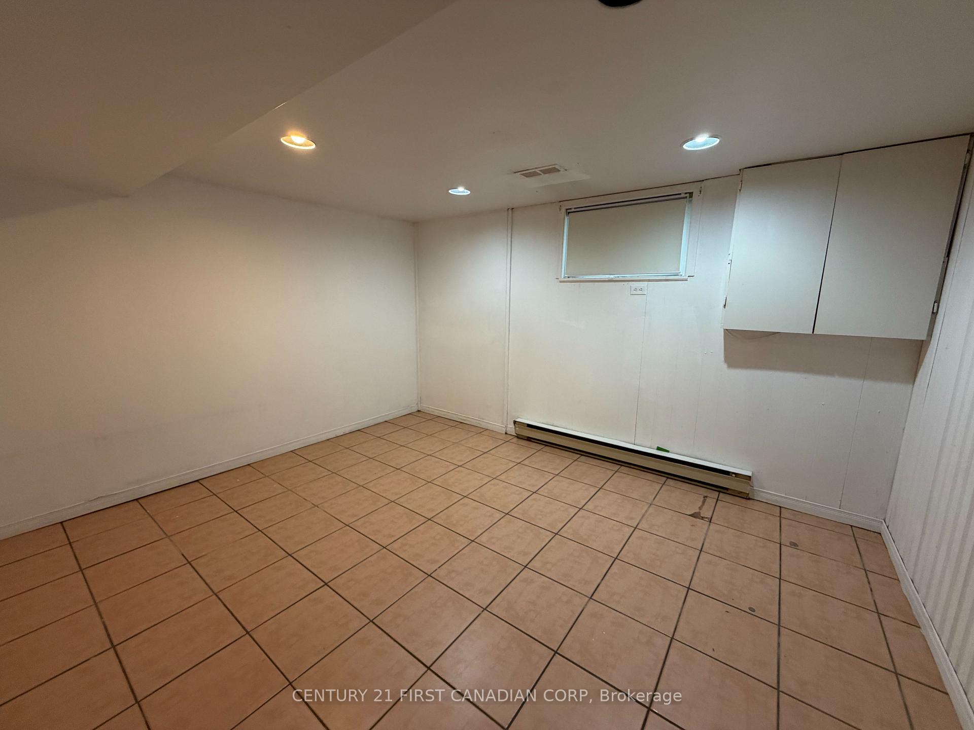 Photo 11 of 200 Huron Street, London, East B — HOMEH