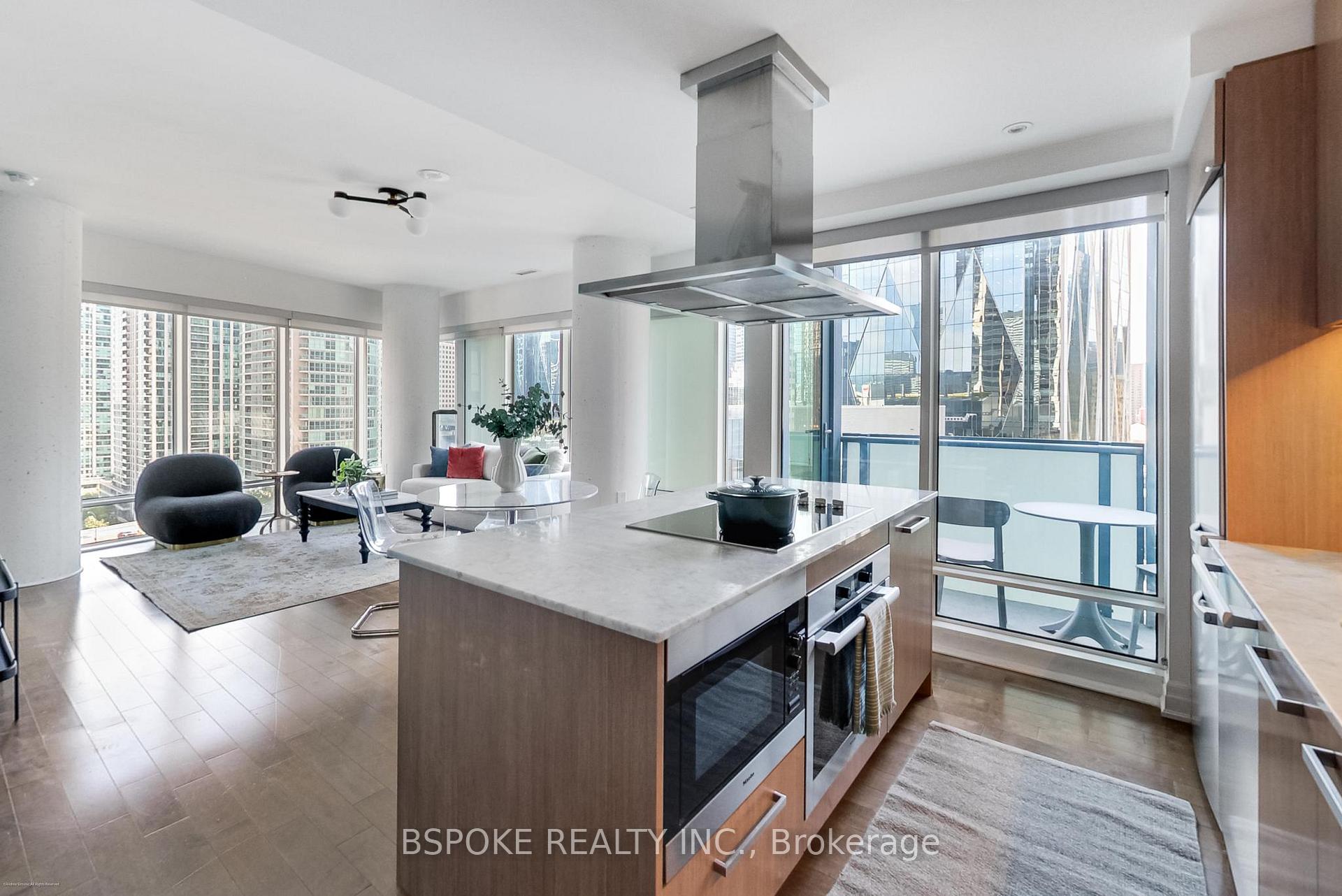Photo 4 of Unit 1502, 8 The Esplanade Avenue, Toronto, Waterfront Communities — HOMEH