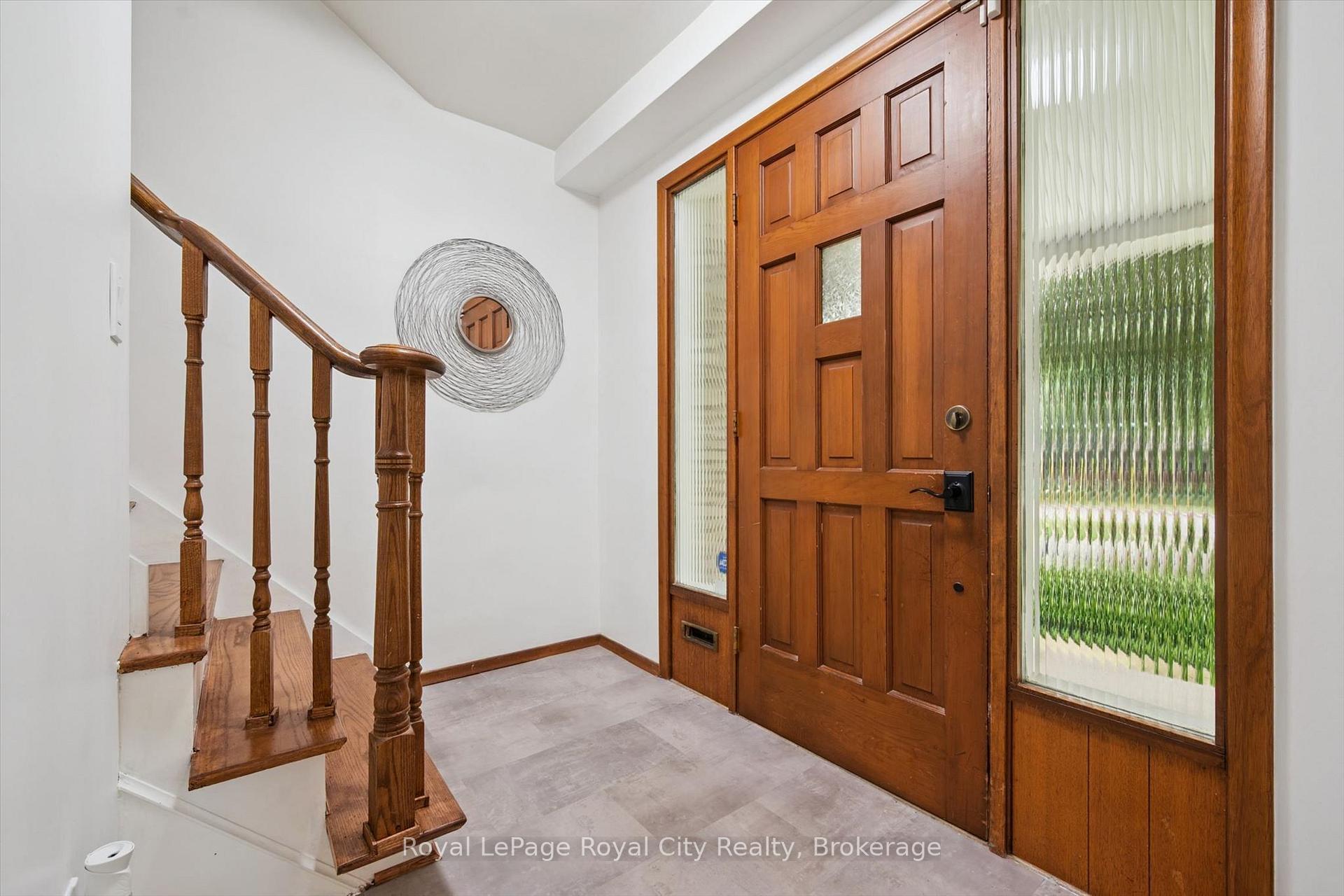 Photo 7 of 30 Westminster Avenue, Guelph, St. George's — HOMEH