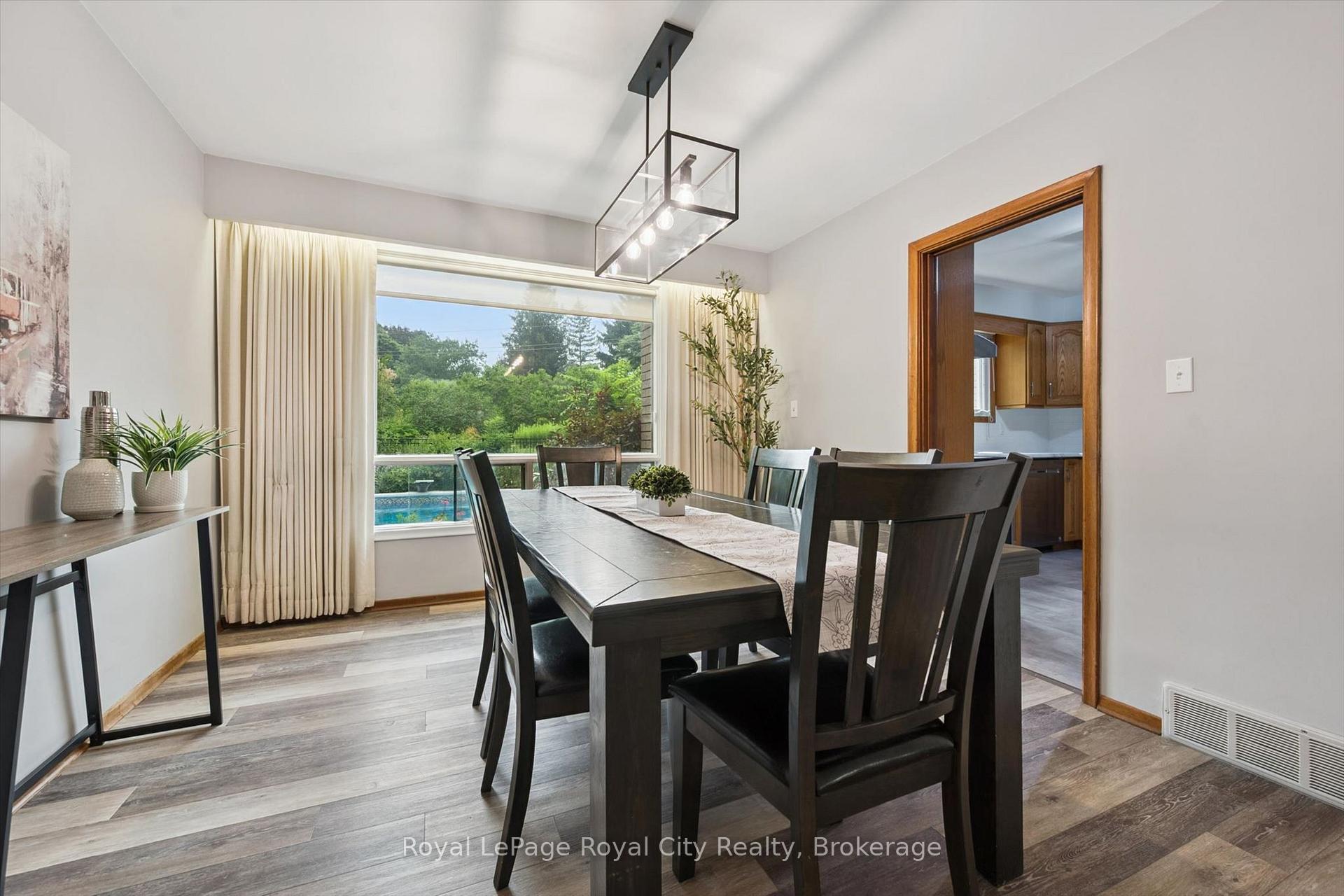 Photo 12 of 30 Westminster Avenue, Guelph, St. George's — HOMEH