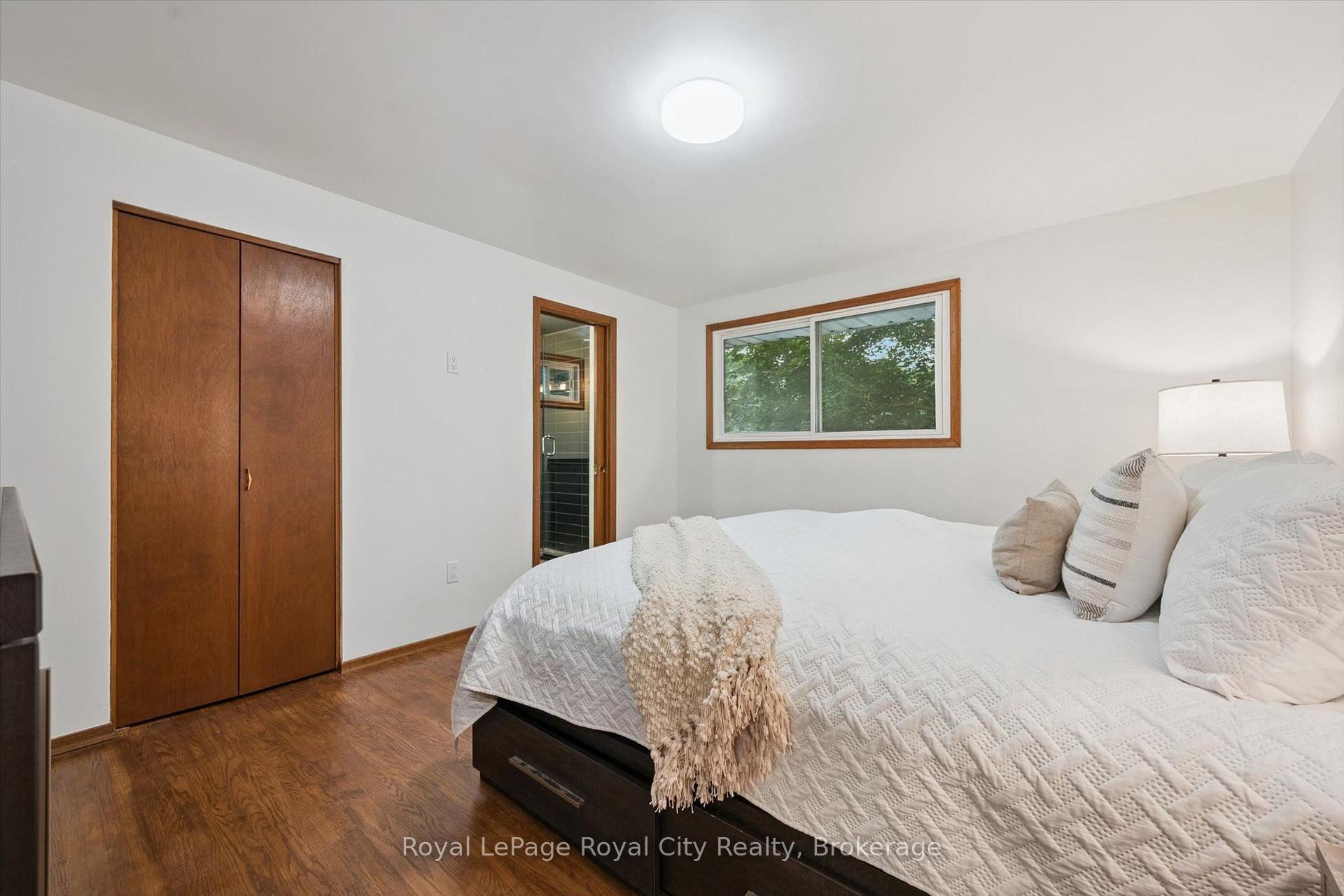 Photo 23 of 30 Westminster Avenue, Guelph, St. George's — HOMEH
