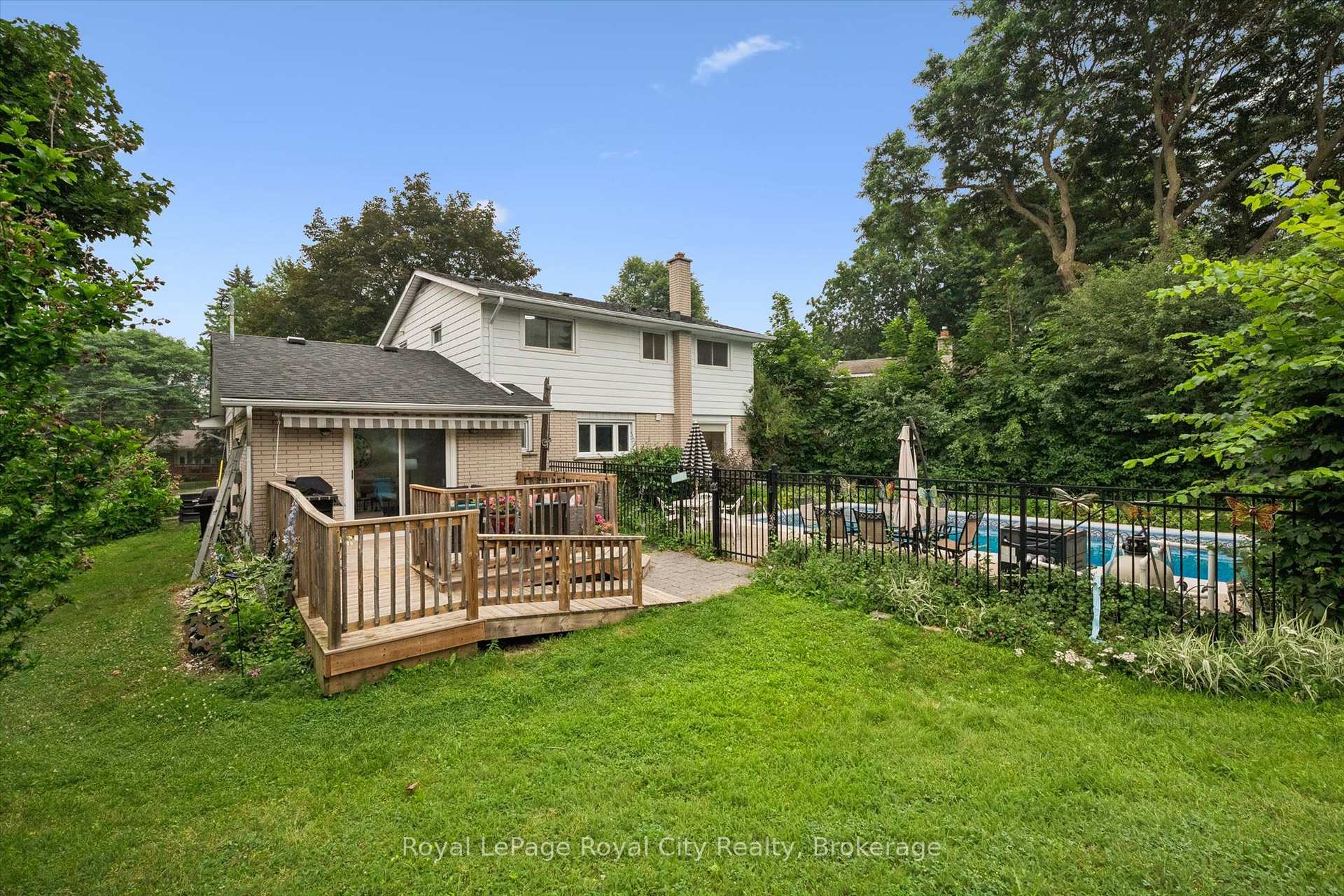 Photo 35 of 30 Westminster Avenue, Guelph, St. George's — HOMEH