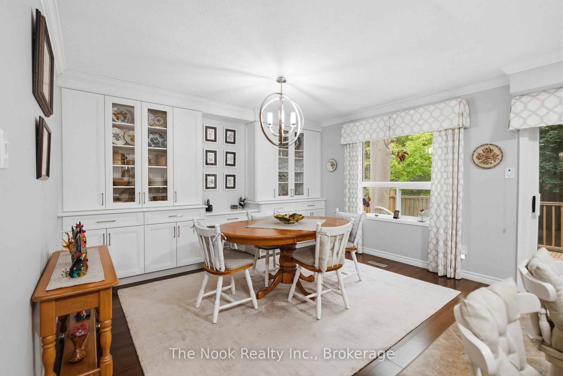 Photo 11 of 10 Orr Court, Clarington, Bowmanville — HOMEH
