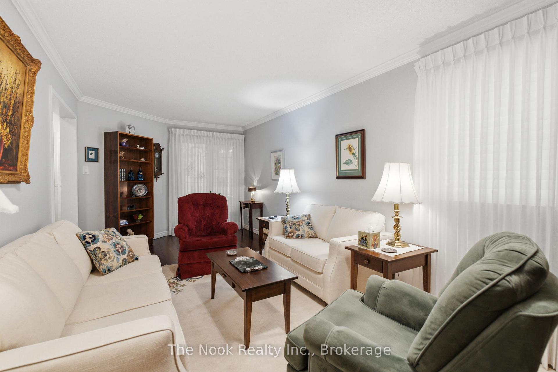 Photo 14 of 10 Orr Court, Clarington, Bowmanville — HOMEH