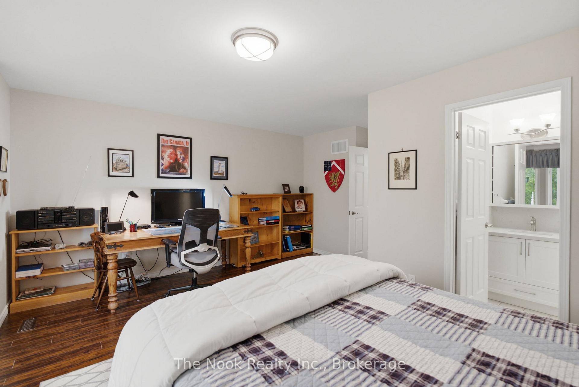 Photo 24 of 10 Orr Court, Clarington, Bowmanville — HOMEH