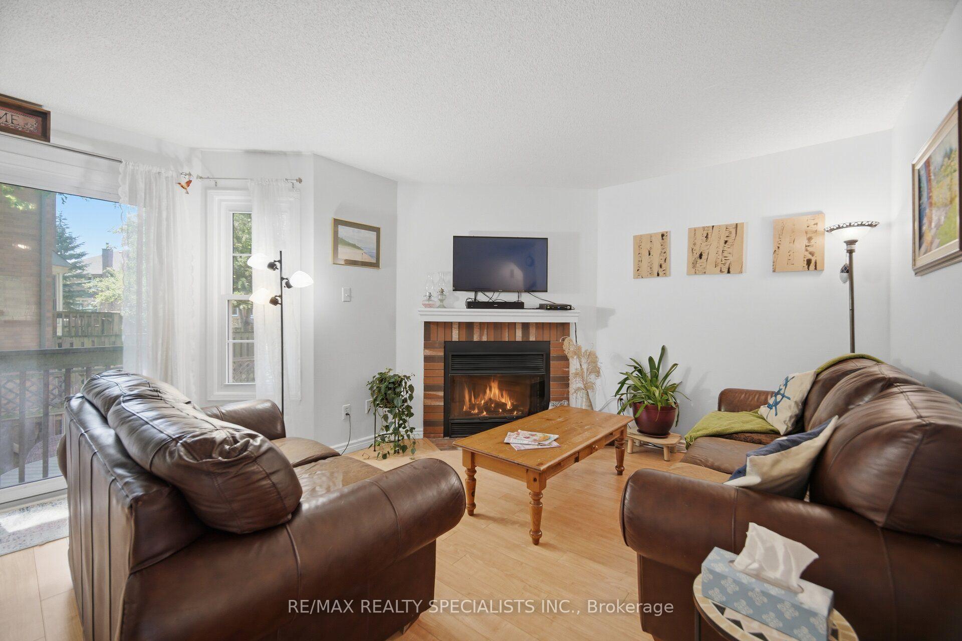 Photo 7 of Unit 17, 2935 Headon Forest Drive, Burlington, Headon — HOMEH