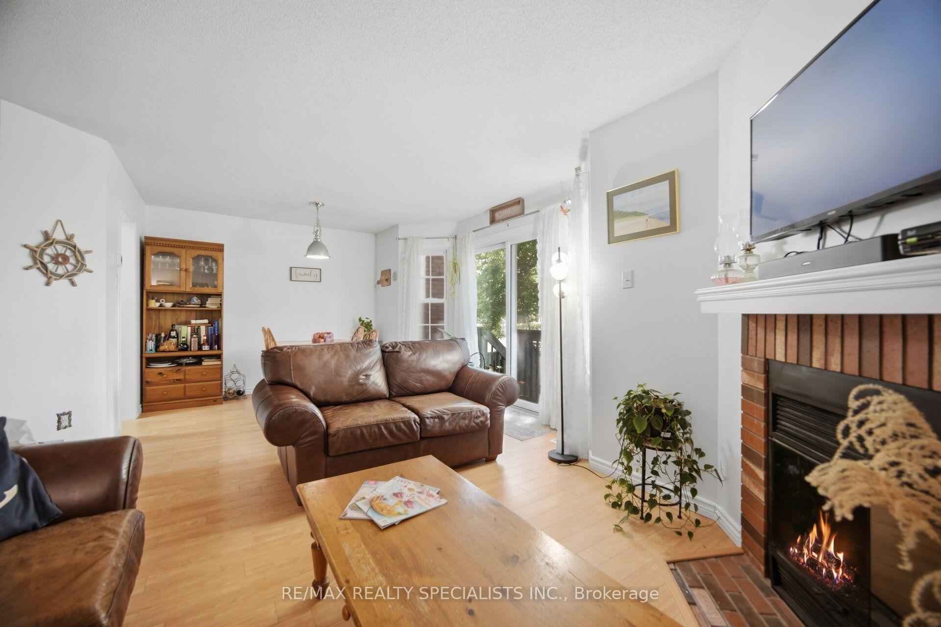 Photo 9 of Unit 17, 2935 Headon Forest Drive, Burlington, Headon — HOMEH