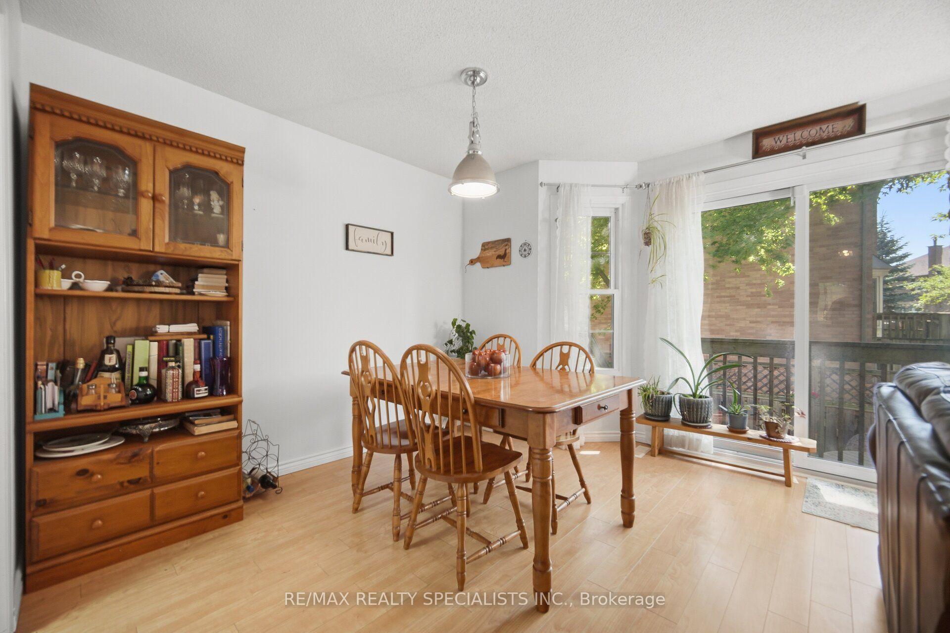 Photo 10 of Unit 17, 2935 Headon Forest Drive, Burlington, Headon — HOMEH