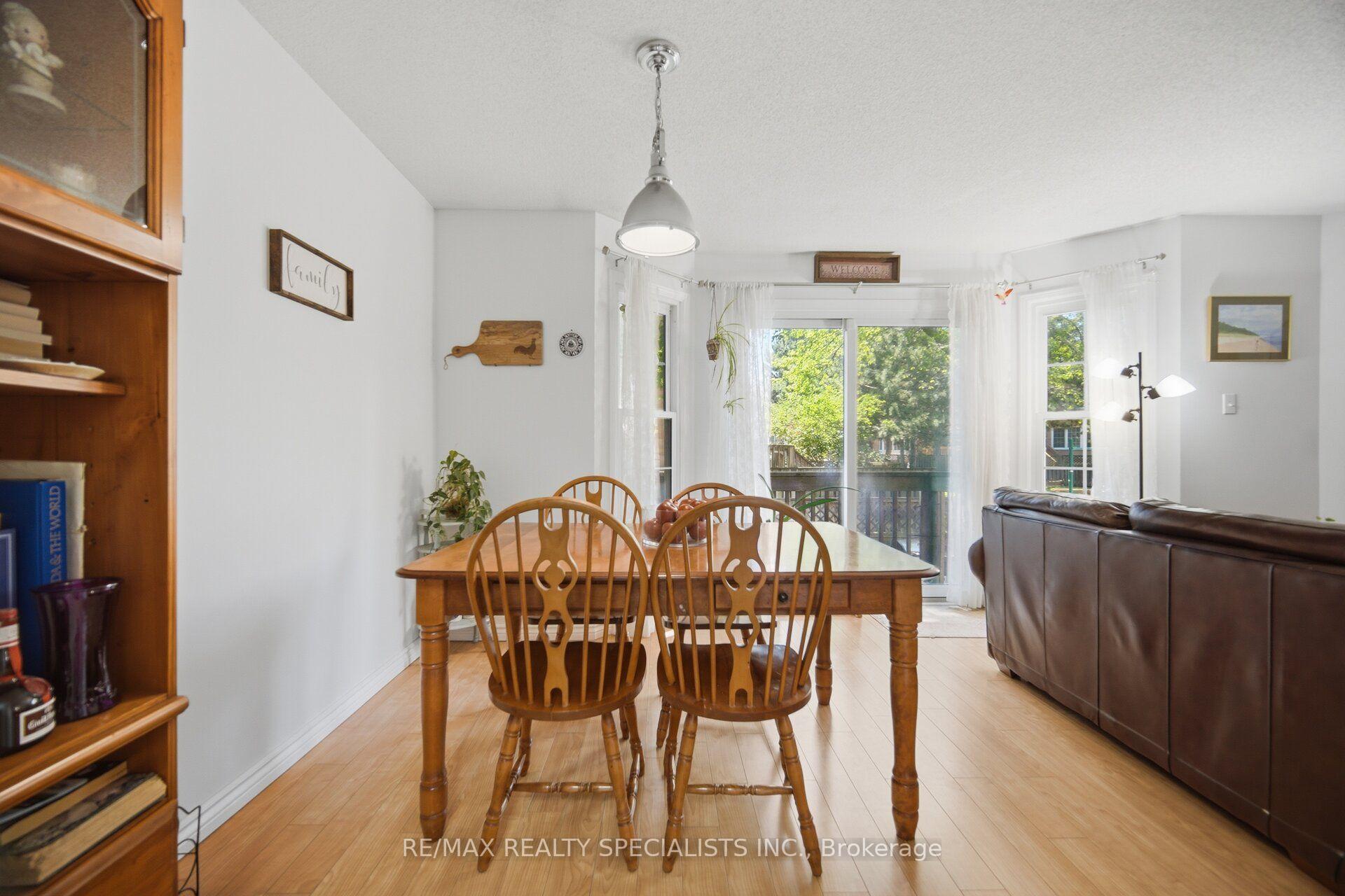 Photo 11 of Unit 17, 2935 Headon Forest Drive, Burlington, Headon — HOMEH