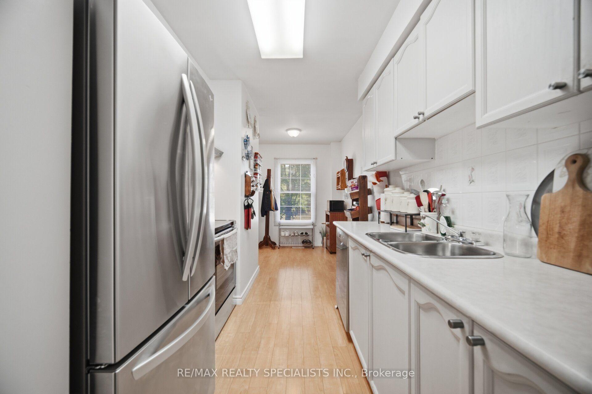 Photo 13 of Unit 17, 2935 Headon Forest Drive, Burlington, Headon — HOMEH