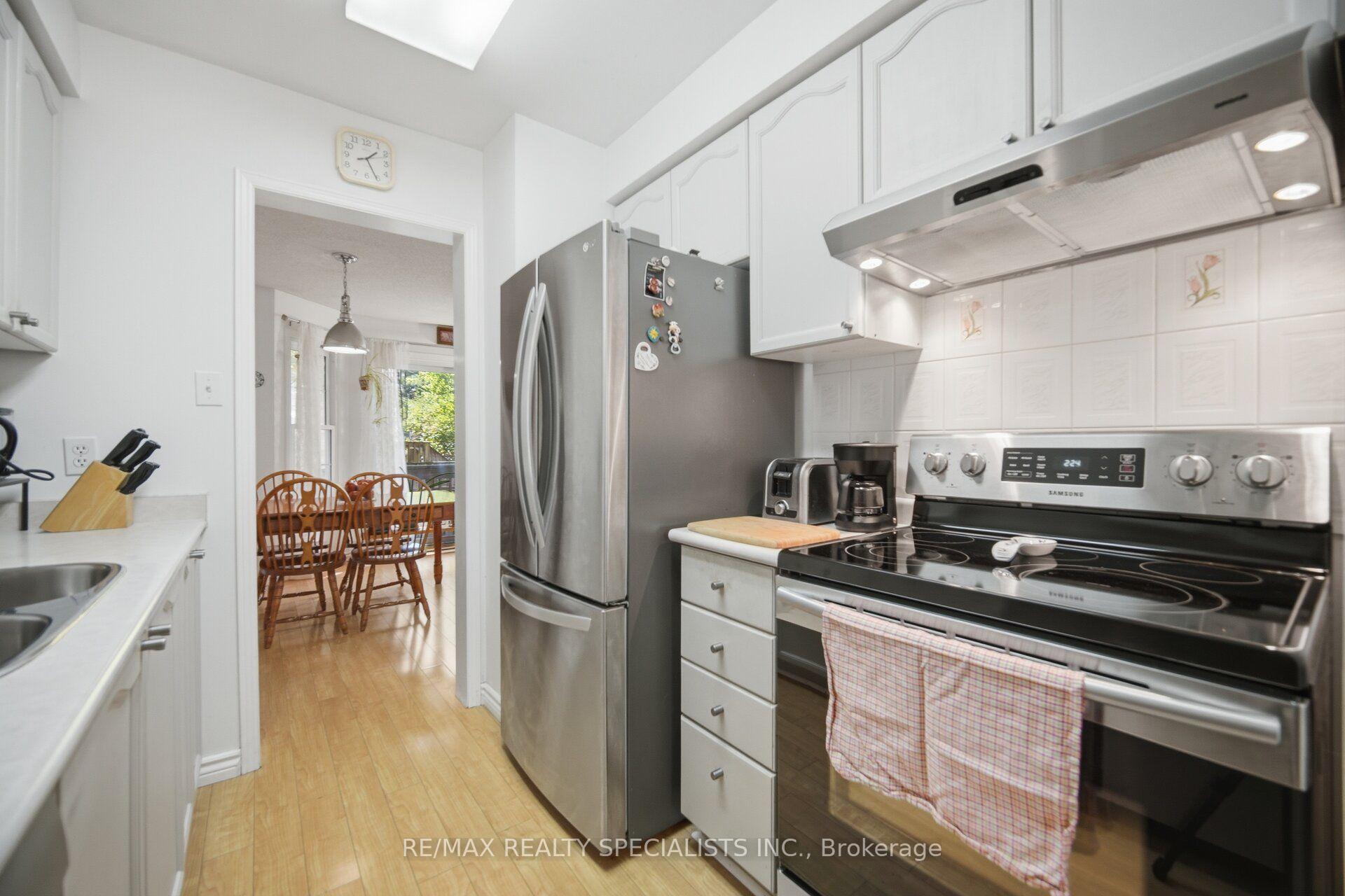 Photo 14 of Unit 17, 2935 Headon Forest Drive, Burlington, Headon — HOMEH