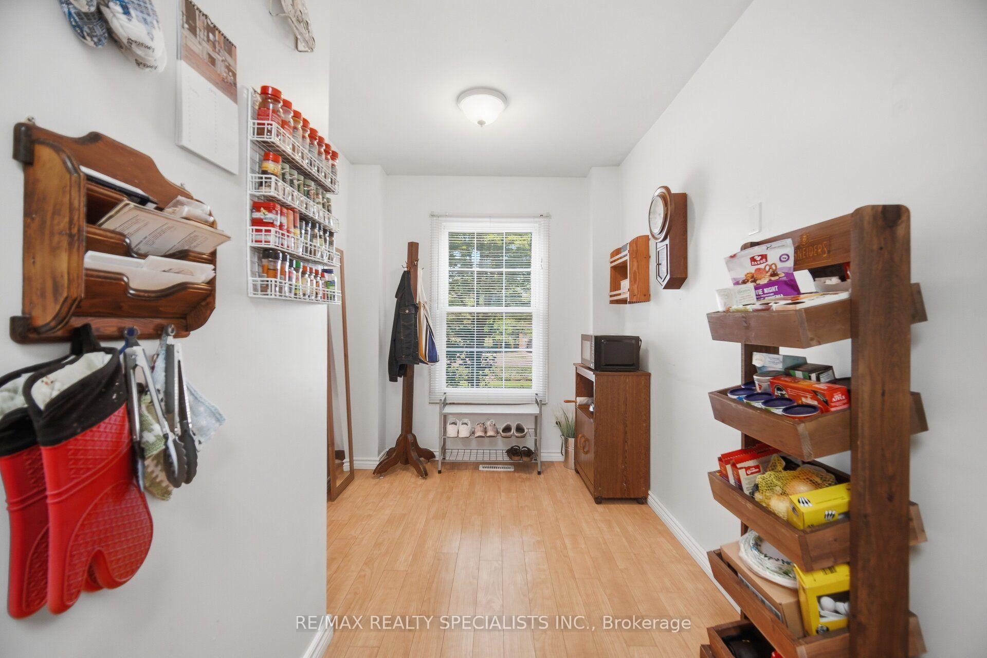 Photo 16 of Unit 17, 2935 Headon Forest Drive, Burlington, Headon — HOMEH
