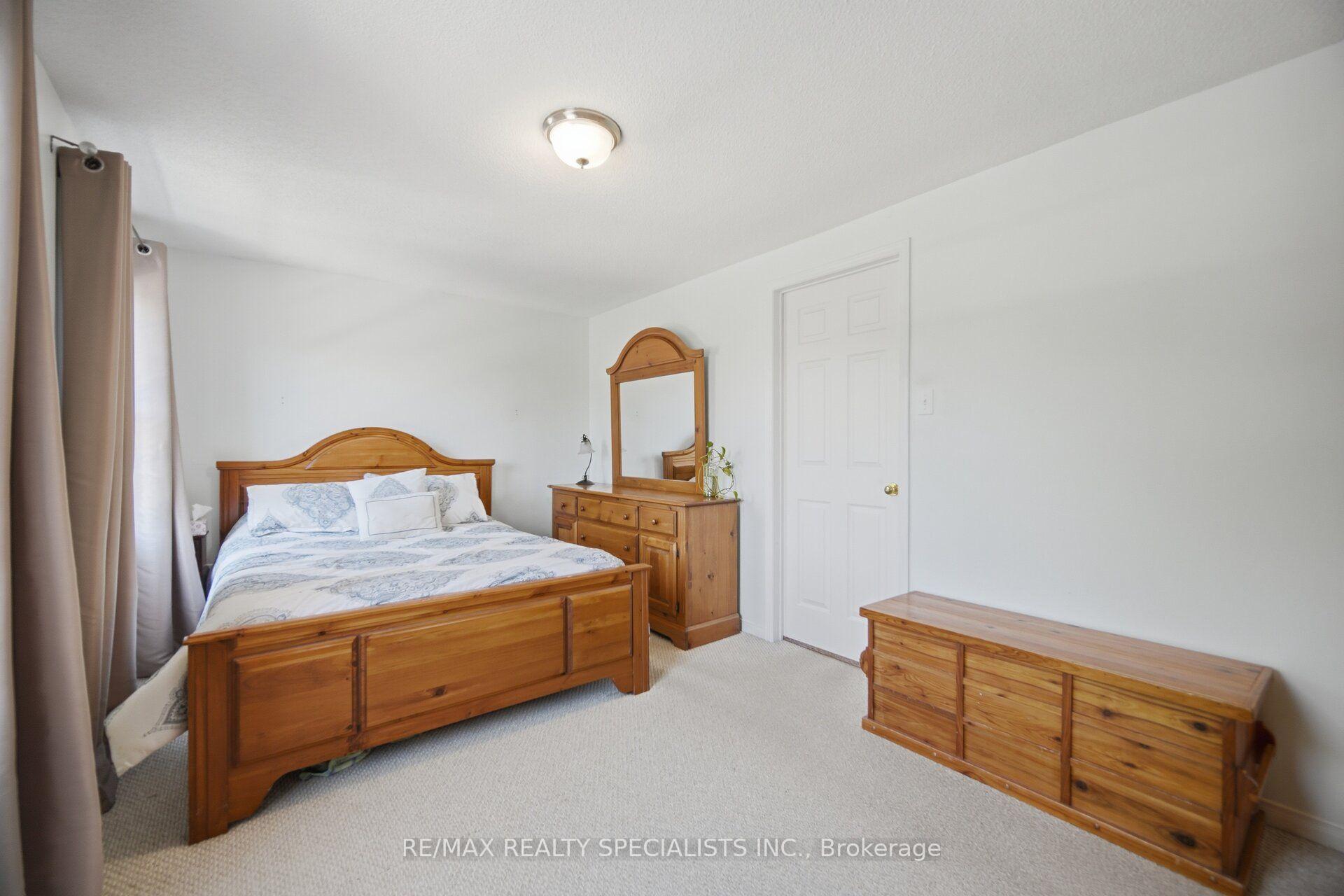 Photo 23 of Unit 17, 2935 Headon Forest Drive, Burlington, Headon — HOMEH