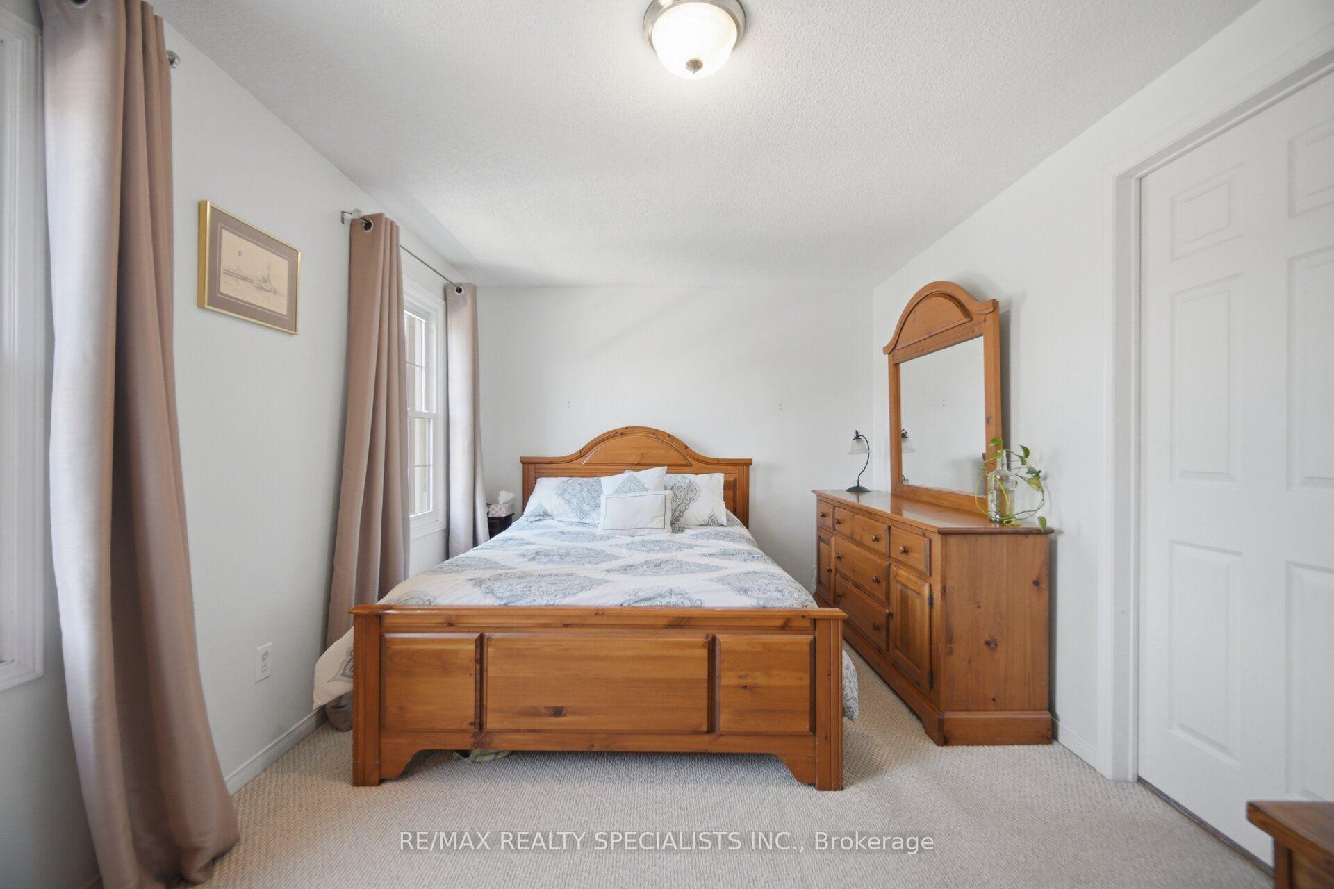 Photo 24 of Unit 17, 2935 Headon Forest Drive, Burlington, Headon — HOMEH