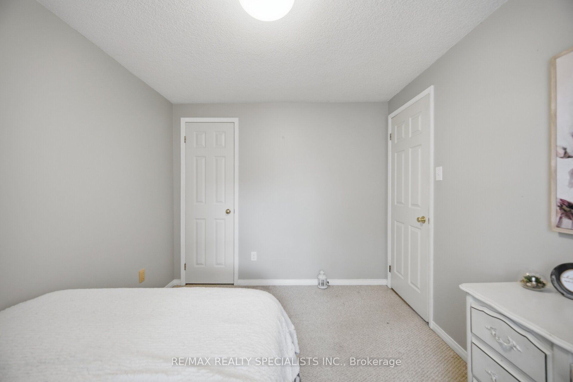 Photo 29 of Unit 17, 2935 Headon Forest Drive, Burlington, Headon — HOMEH