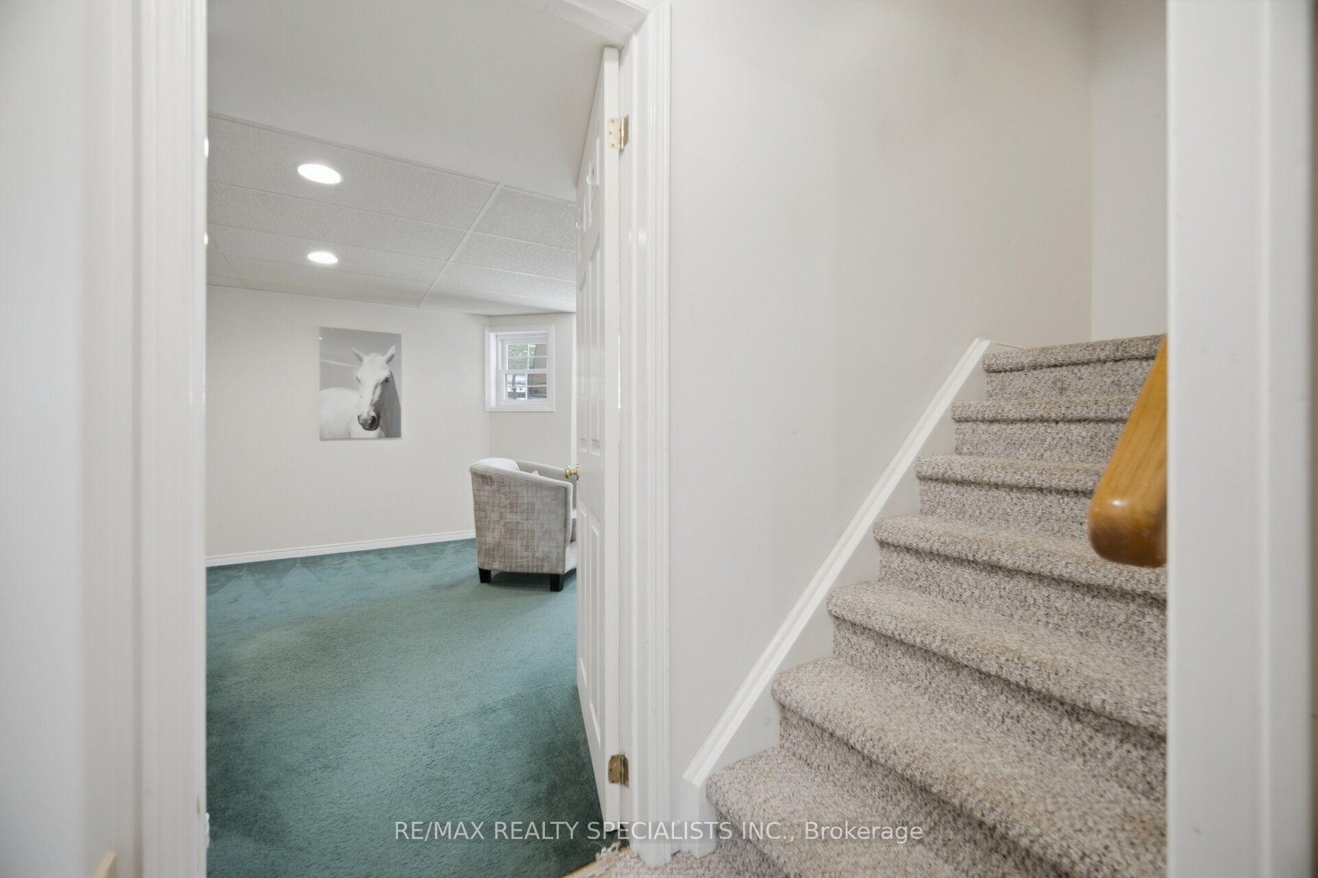 Photo 33 of Unit 17, 2935 Headon Forest Drive, Burlington, Headon — HOMEH