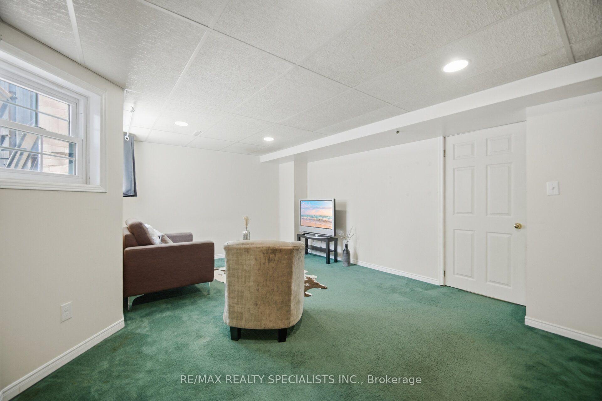 Photo 35 of Unit 17, 2935 Headon Forest Drive, Burlington, Headon — HOMEH