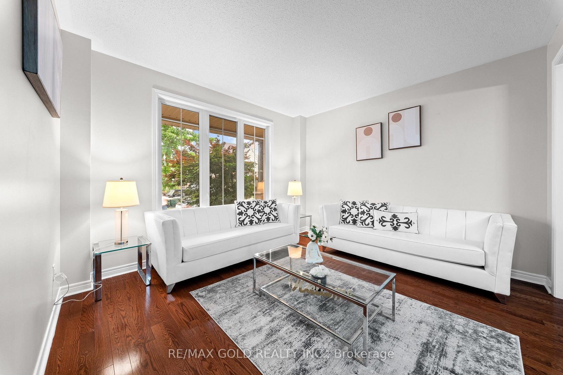 Photo 2 of 43 Midsummer Drive, Brampton, Bram East — HOMEH