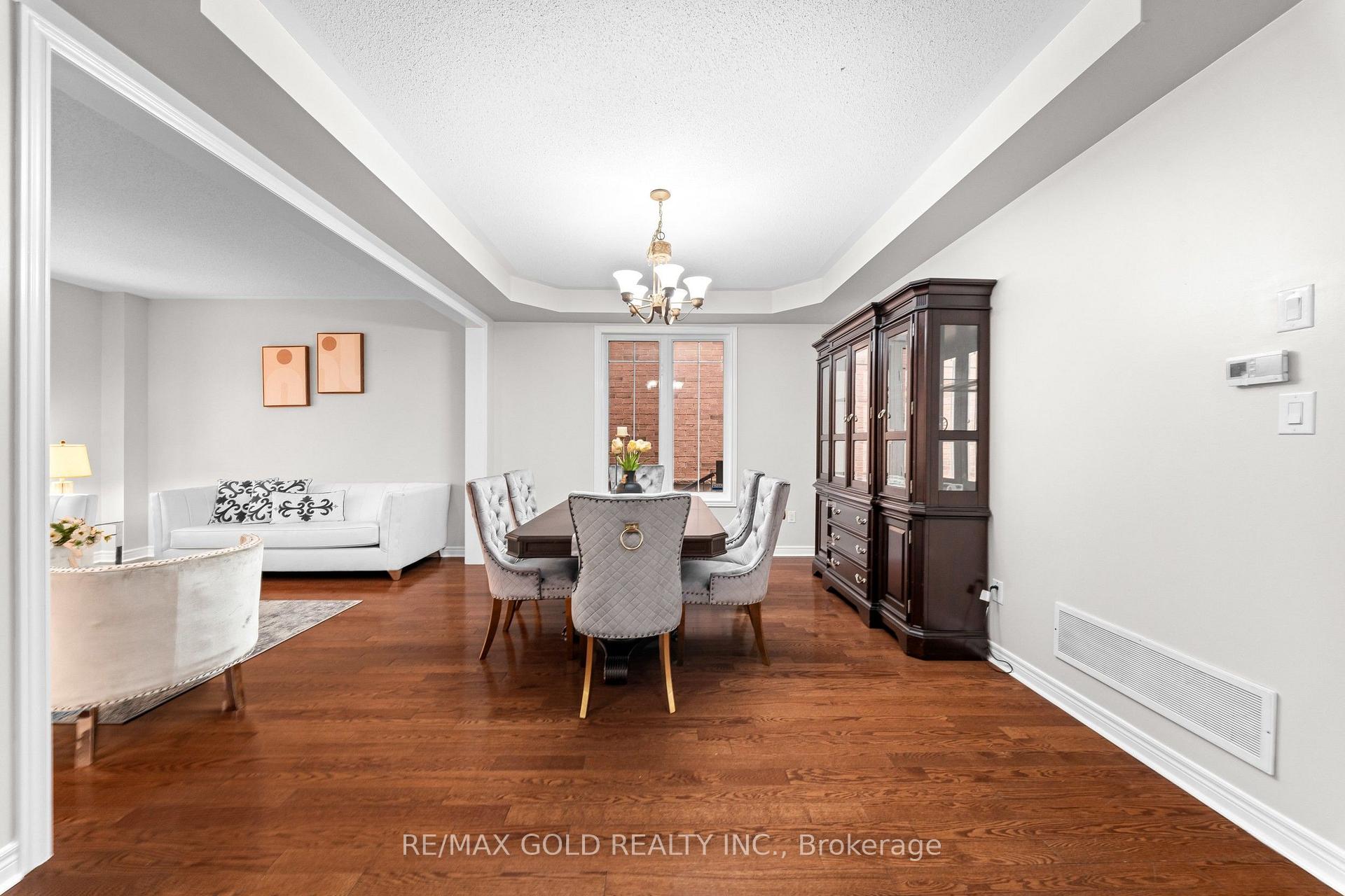 Photo 5 of 43 Midsummer Drive, Brampton, Bram East — HOMEH