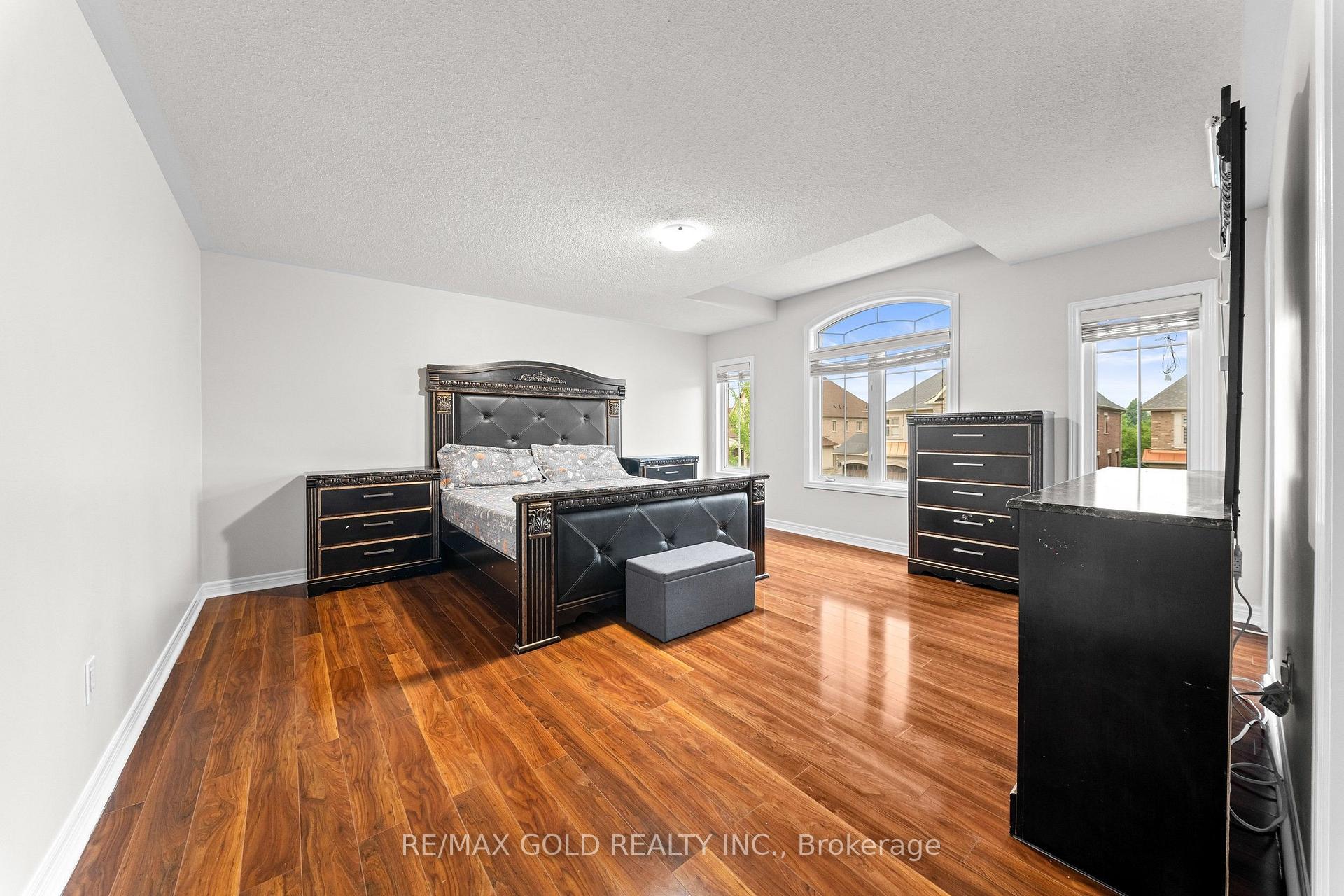 Photo 21 of 43 Midsummer Drive, Brampton, Bram East — HOMEH