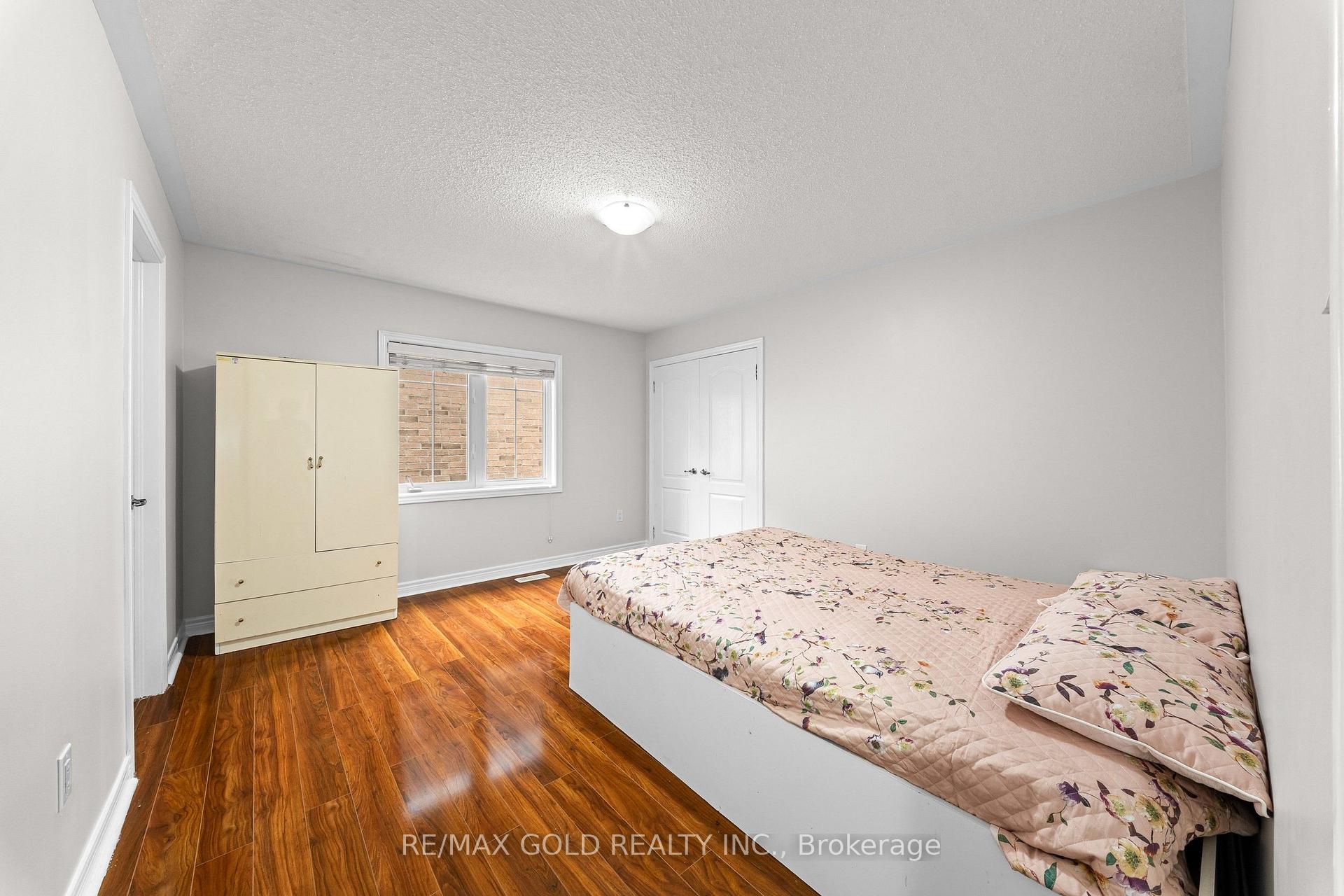 Photo 23 of 43 Midsummer Drive, Brampton, Bram East — HOMEH