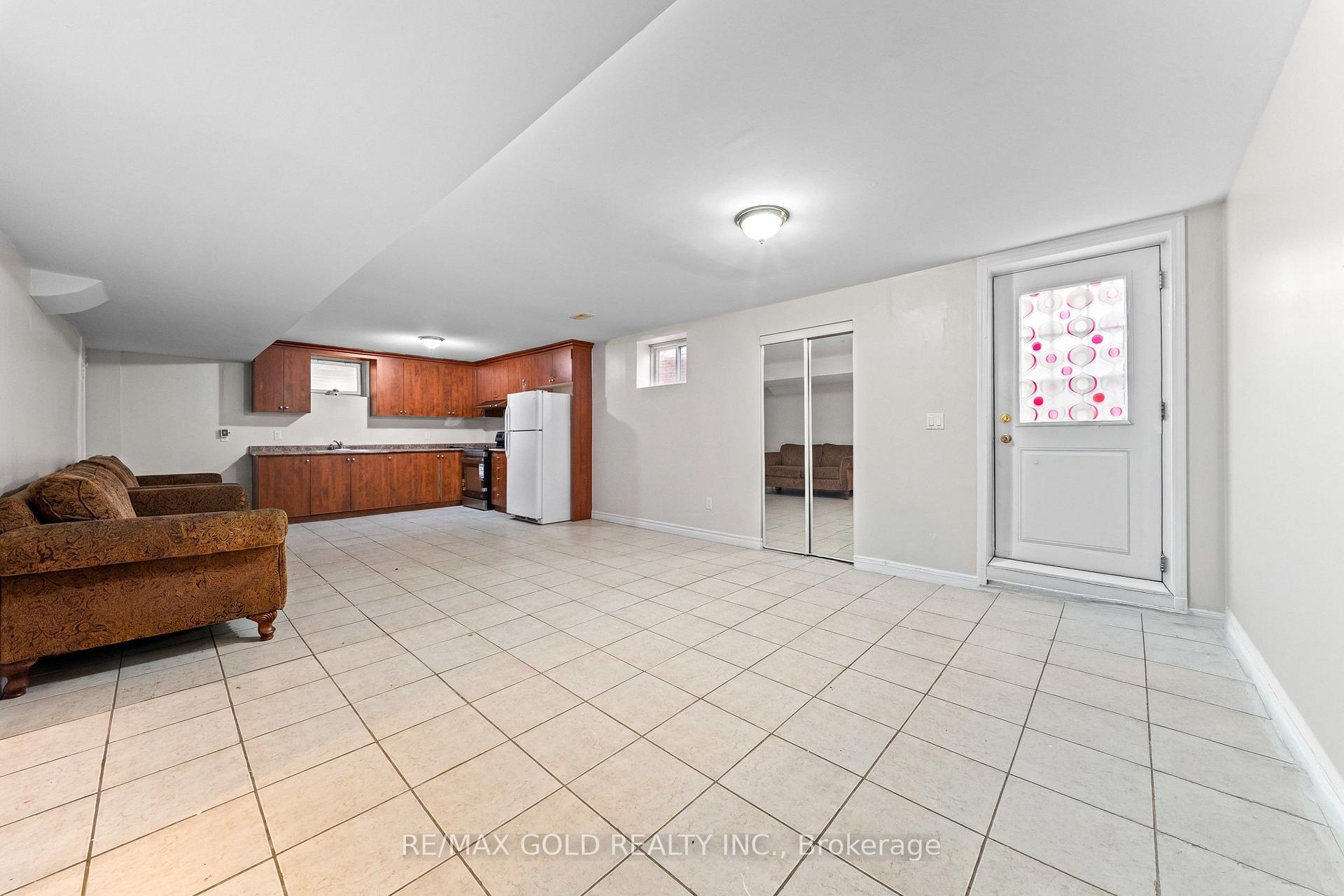 Photo 28 of 43 Midsummer Drive, Brampton, Bram East — HOMEH