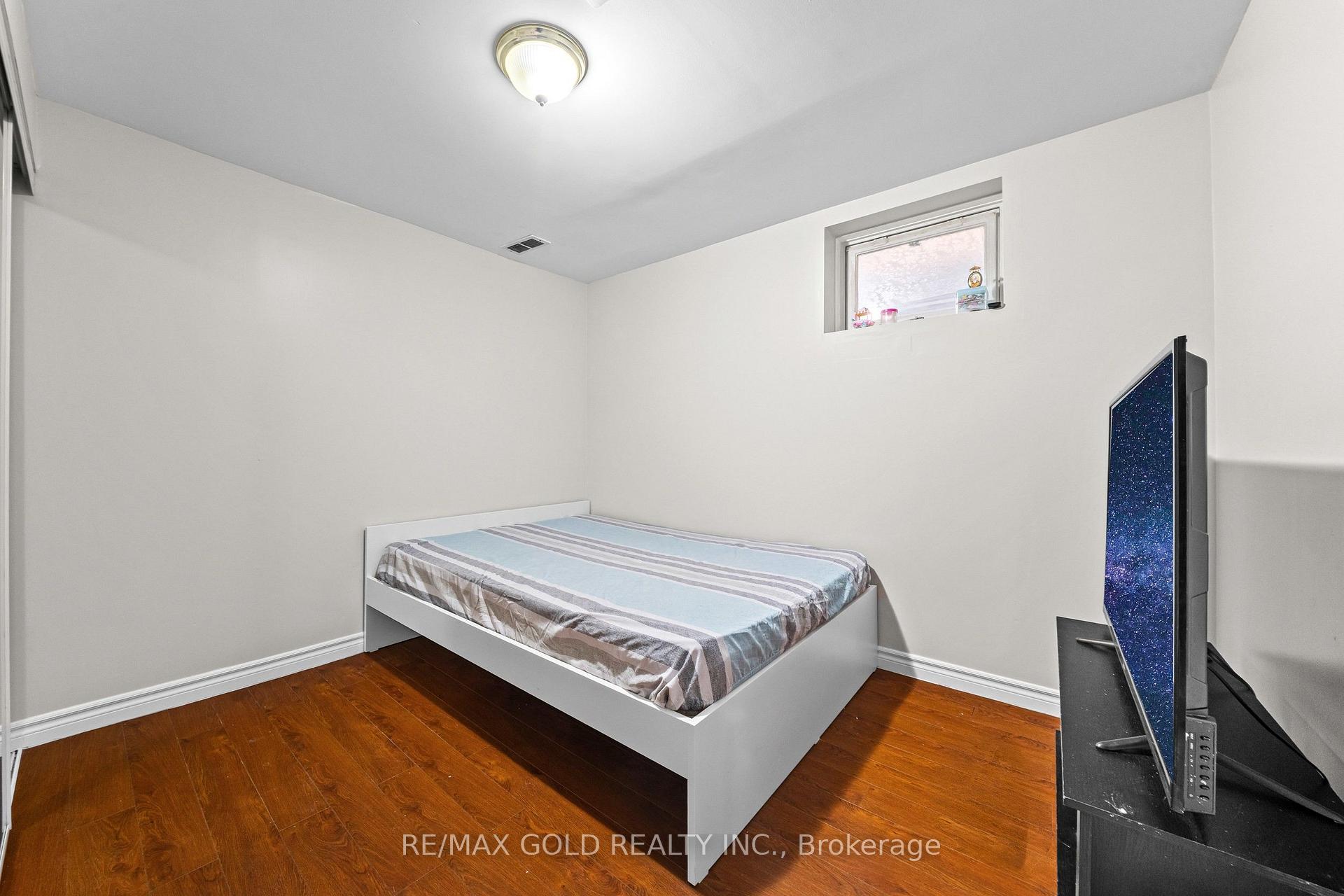 Photo 30 of 43 Midsummer Drive, Brampton, Bram East — HOMEH