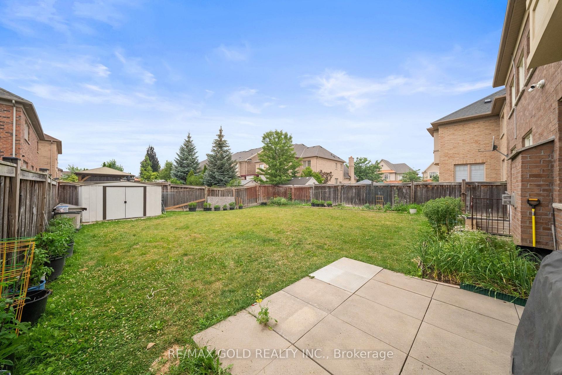 Photo 33 of 43 Midsummer Drive, Brampton, Bram East — HOMEH