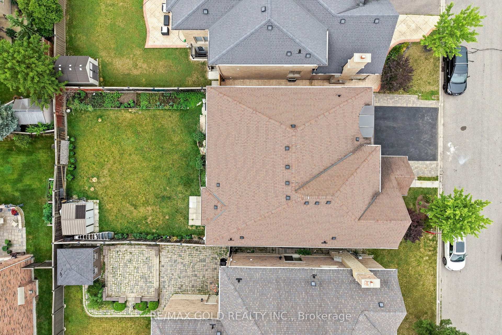 Photo 37 of 43 Midsummer Drive, Brampton, Bram East — HOMEH