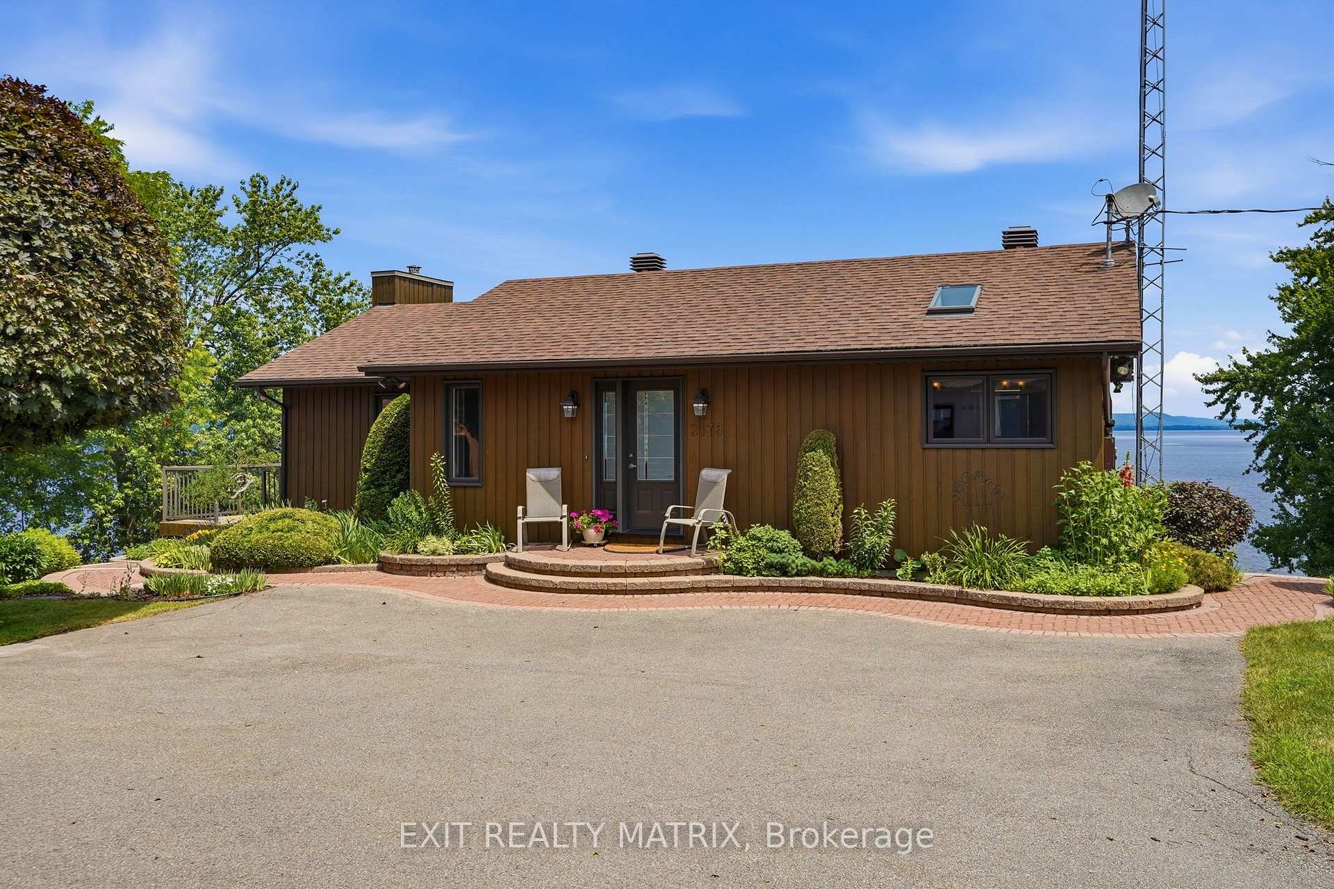 Photo 4 of 2176 Bay Road, Champlain, Champlain Twp — HOMEH