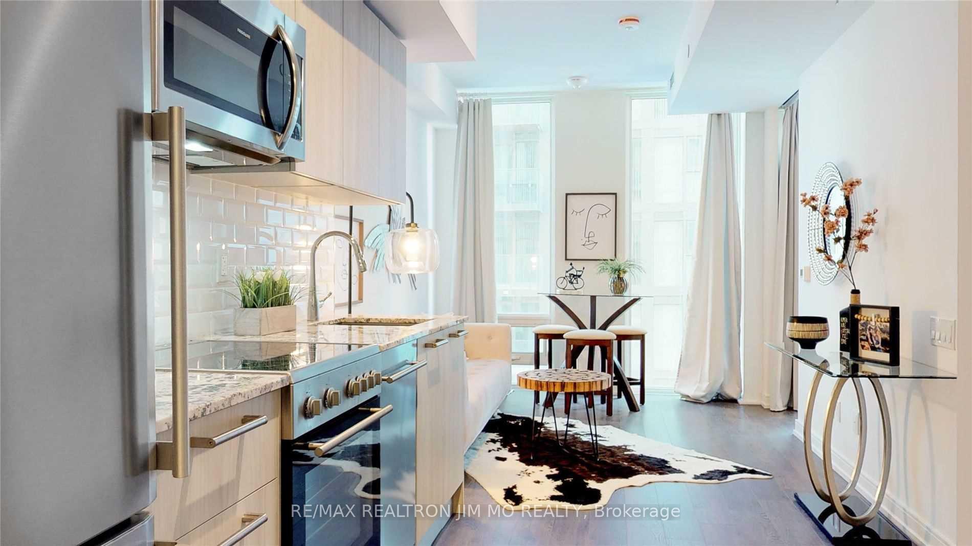Photo 3 of Unit 706, 28 Wellesley Street E, Toronto, Church-Yonge Corridor — HOMEH