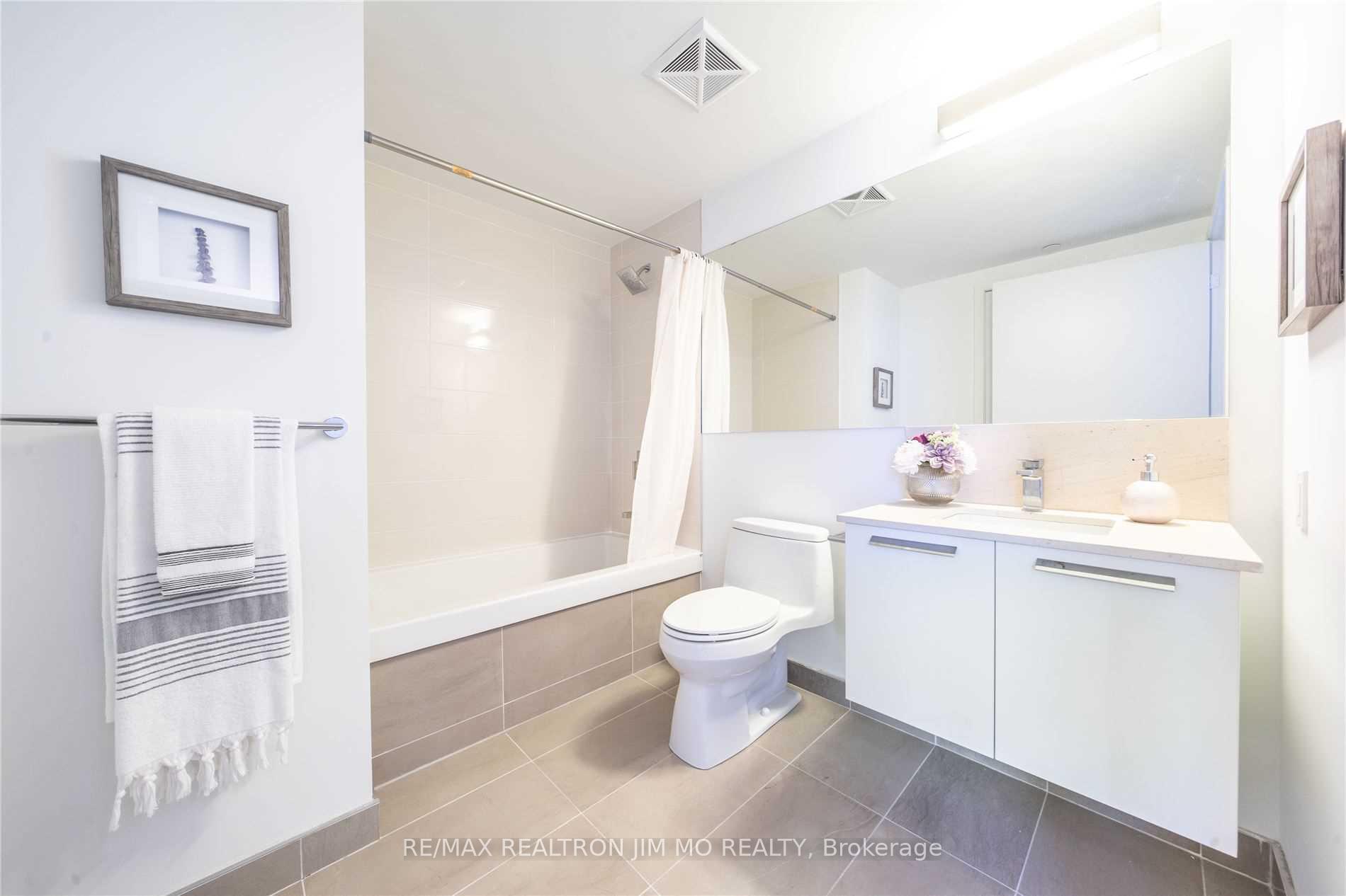 Photo 15 of Unit 706, 28 Wellesley Street E, Toronto, Church-Yonge Corridor — HOMEH
