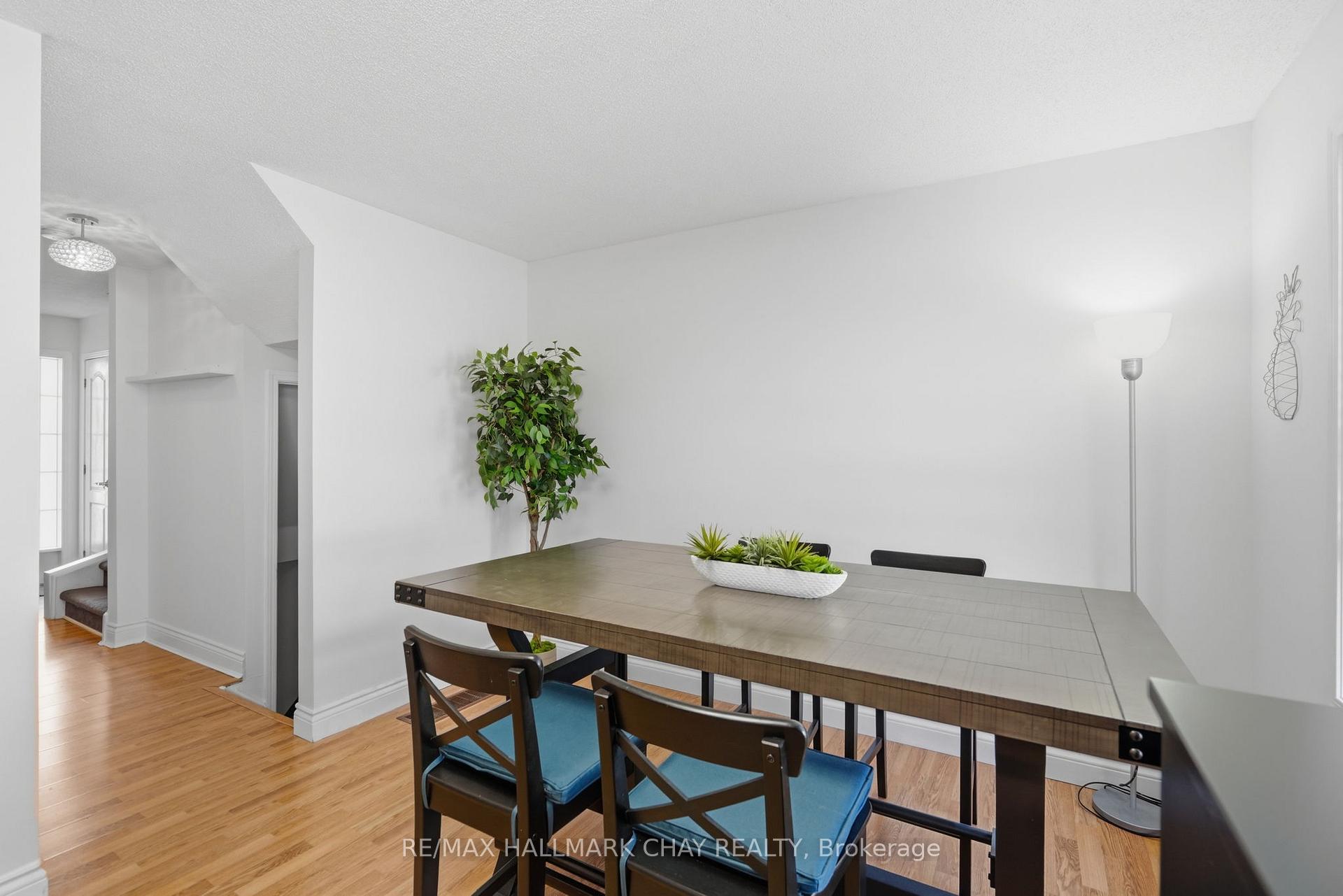 Photo 15 of 4 Hawthorne Crescent, Barrie, Ardagh — HOMEH