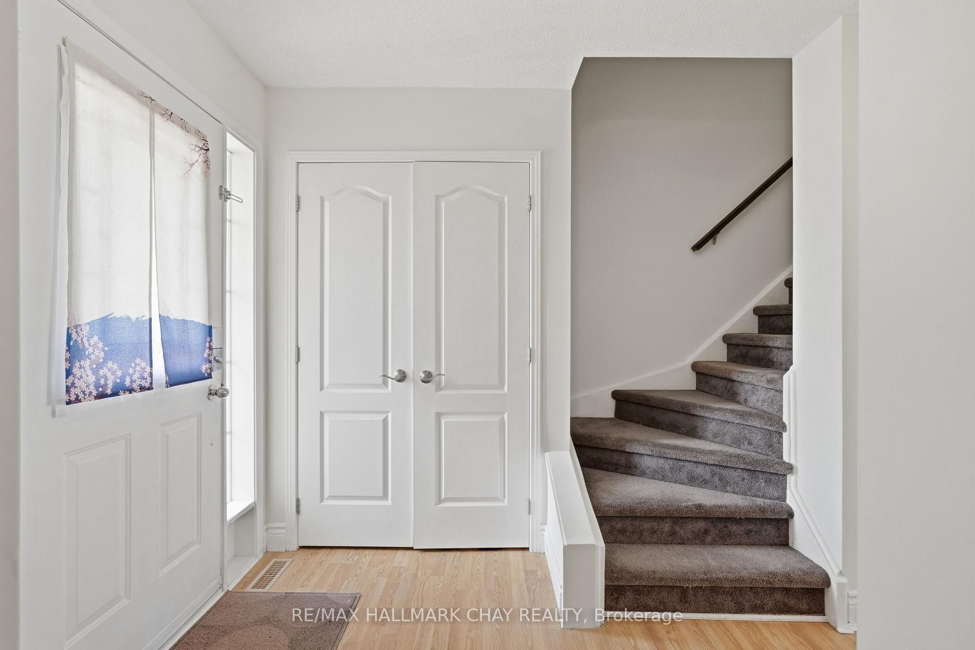 Photo 19 of 4 Hawthorne Crescent, Barrie, Ardagh — HOMEH