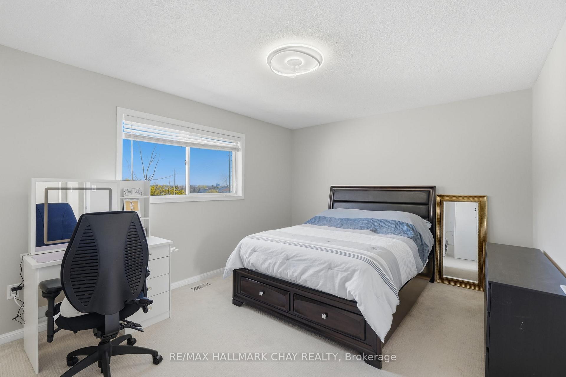 Photo 21 of 4 Hawthorne Crescent, Barrie, Ardagh — HOMEH
