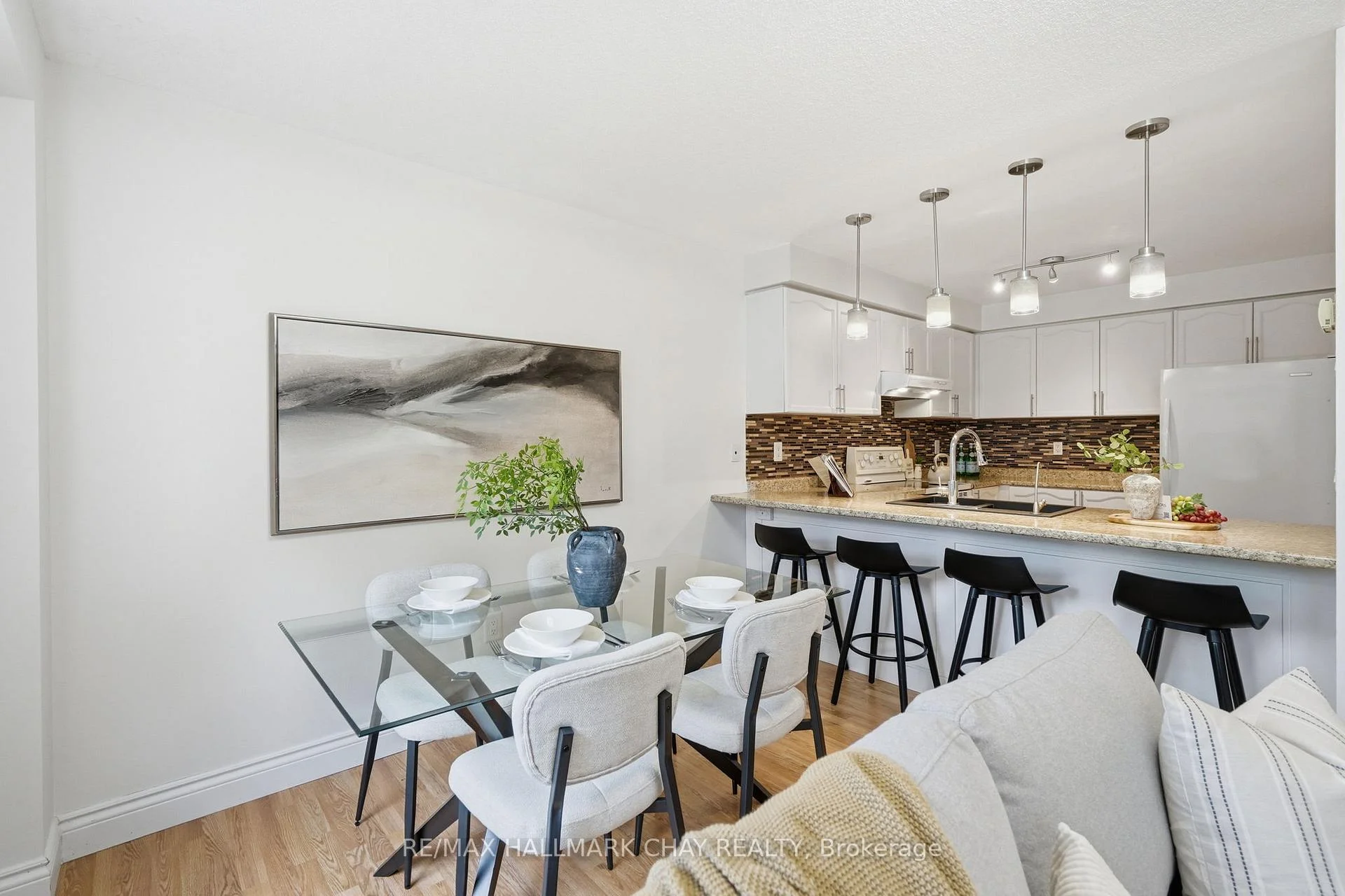 Photo 22 of 4 Hawthorne Crescent, Barrie, Ardagh — HOMEH