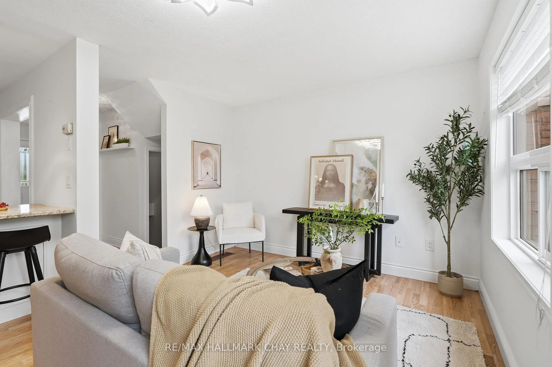 Photo 24 of 4 Hawthorne Crescent, Barrie, Ardagh — HOMEH
