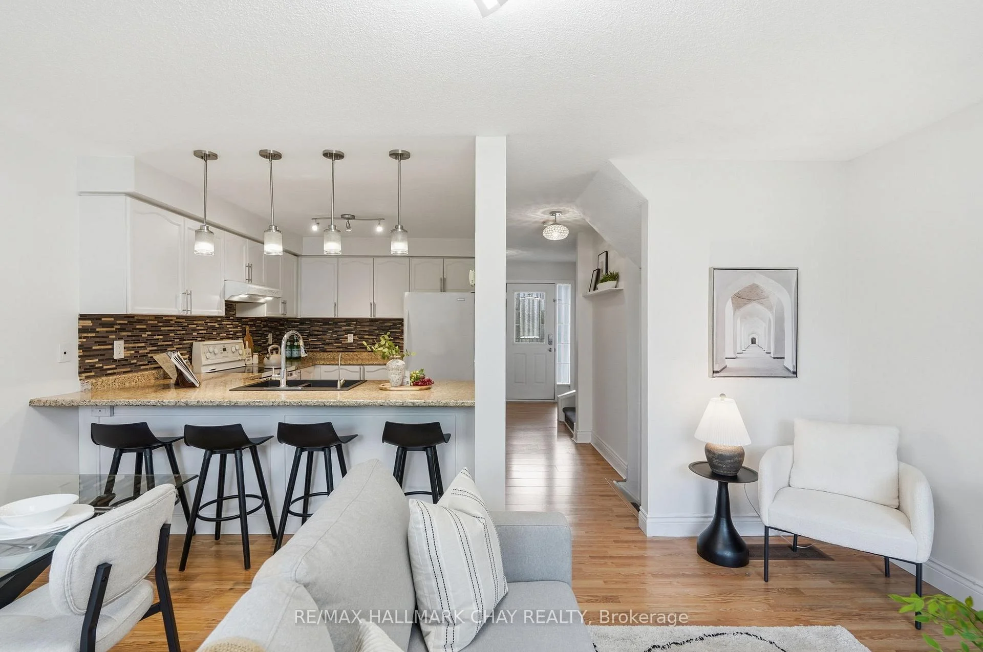 Photo 32 of 4 Hawthorne Crescent, Barrie, Ardagh — HOMEH