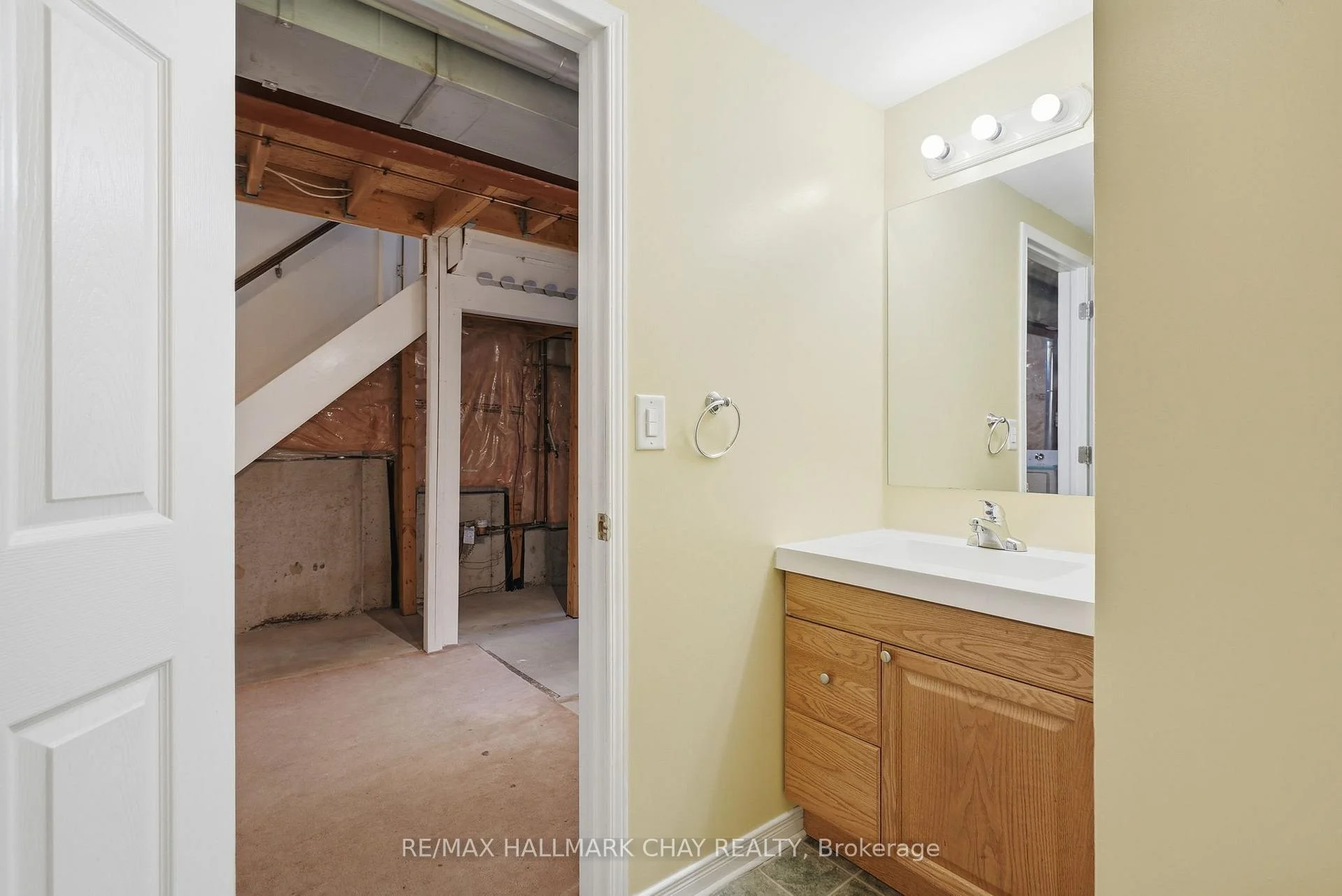 Photo 48 of 4 Hawthorne Crescent, Barrie, Ardagh — HOMEH