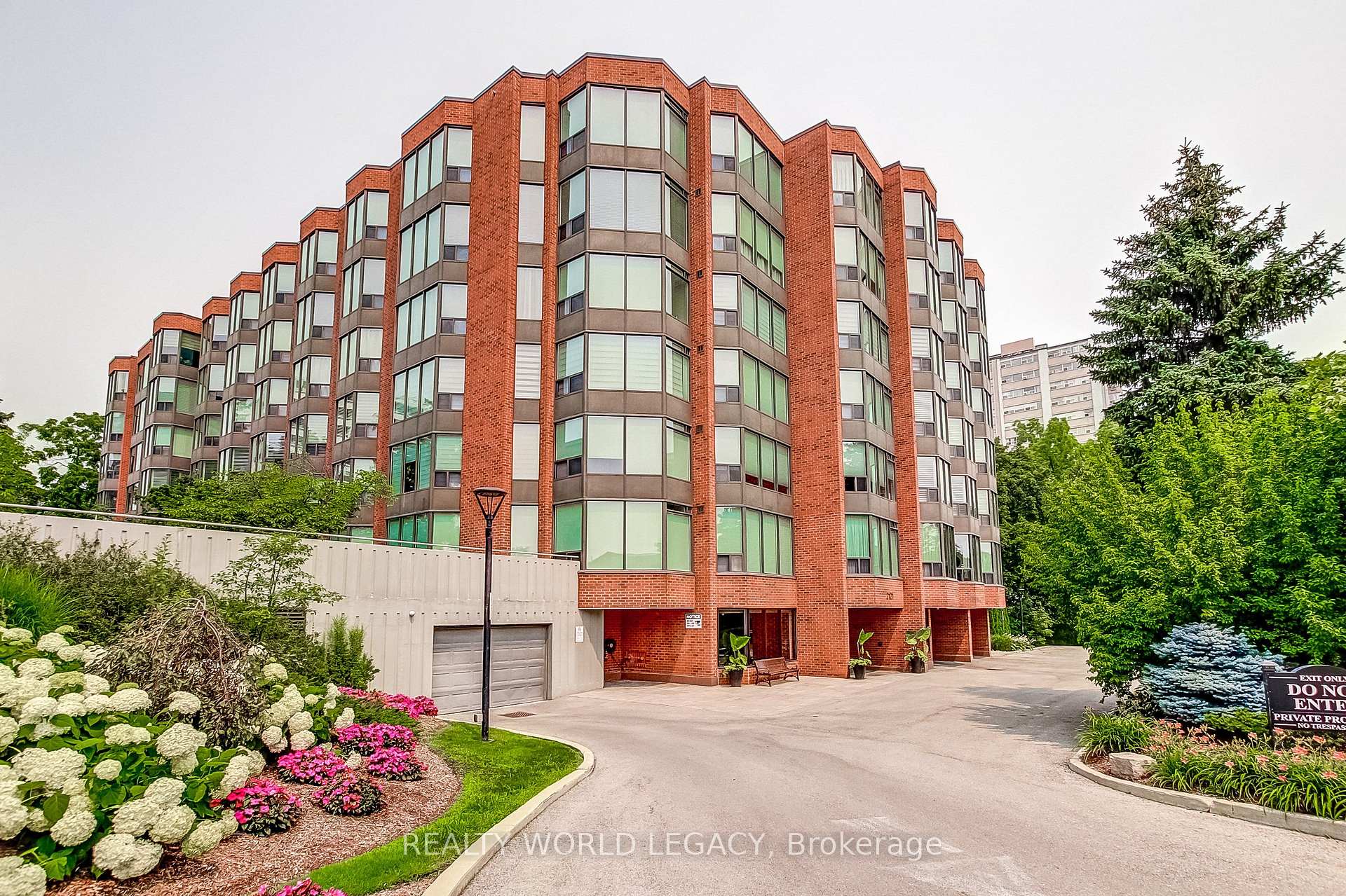 Photo 1 of Unit 501, 2121 Lakeshore Road, Burlington, Brant — HOMEH