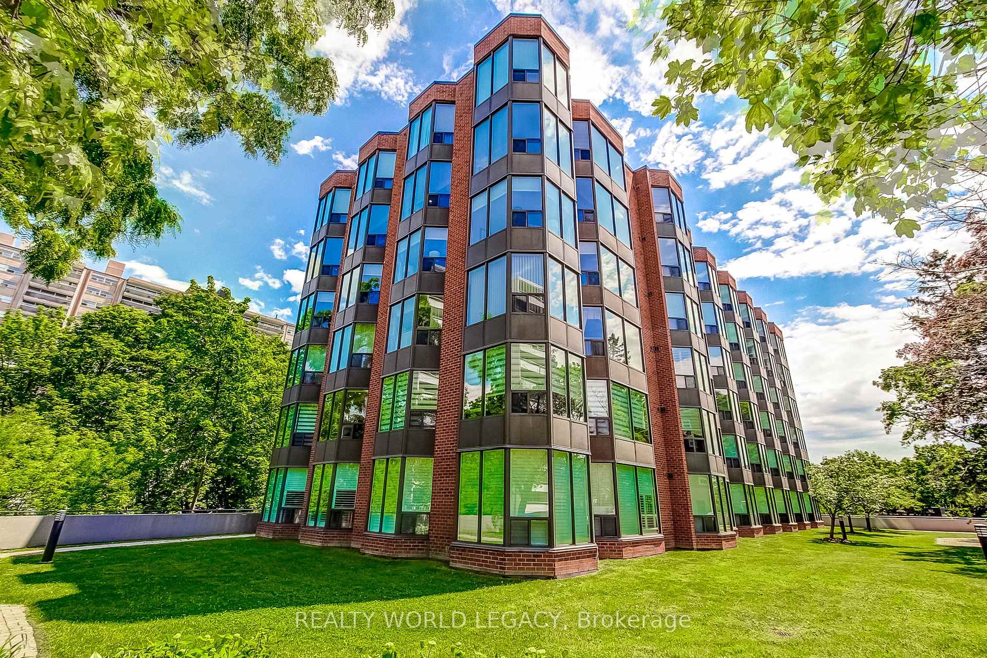 Photo 43 of Unit 501, 2121 Lakeshore Road, Burlington, Brant — HOMEH