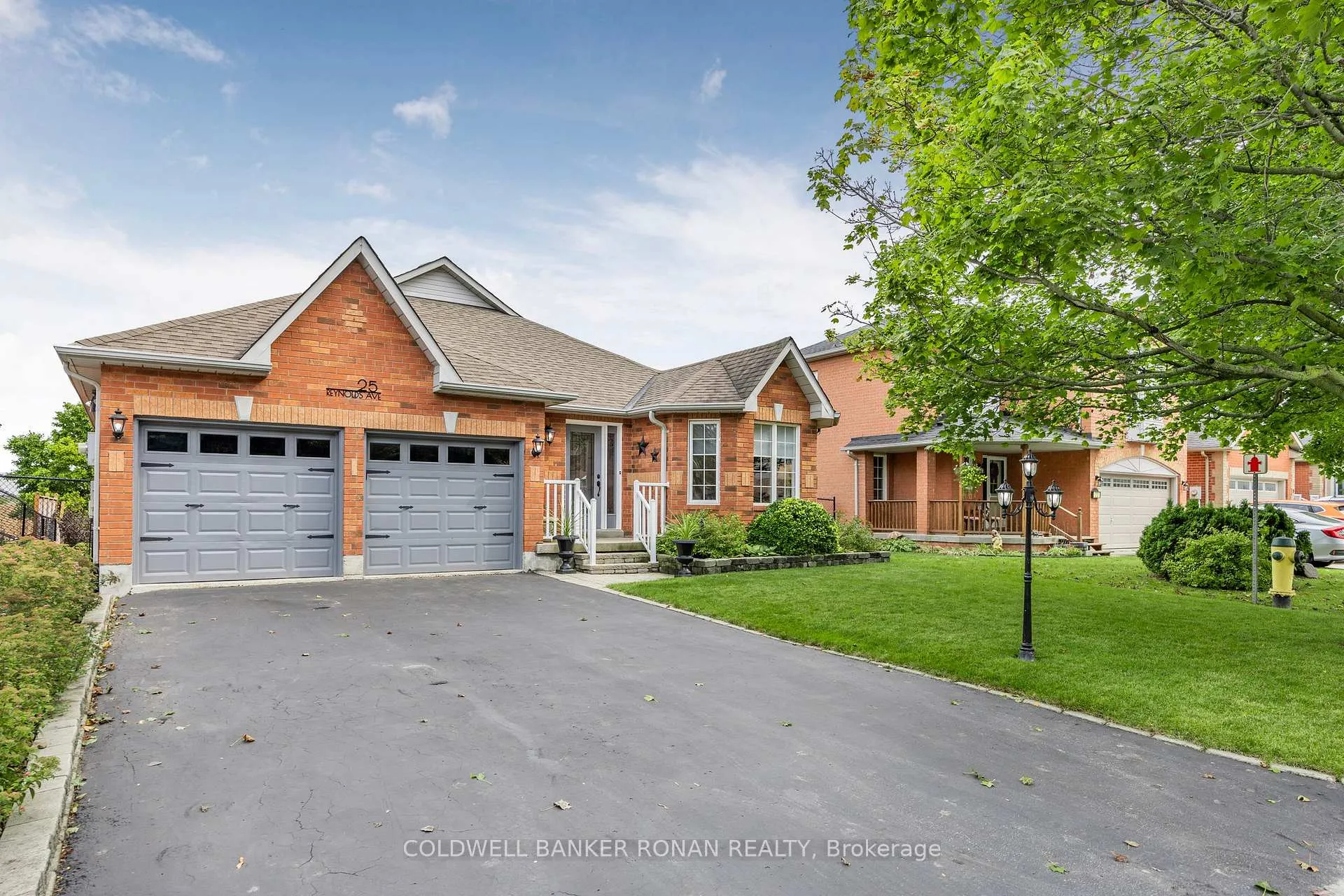 Photo 3 of 25 Reynolds Avenue, New Tecumseth, Beeton — HOMEH