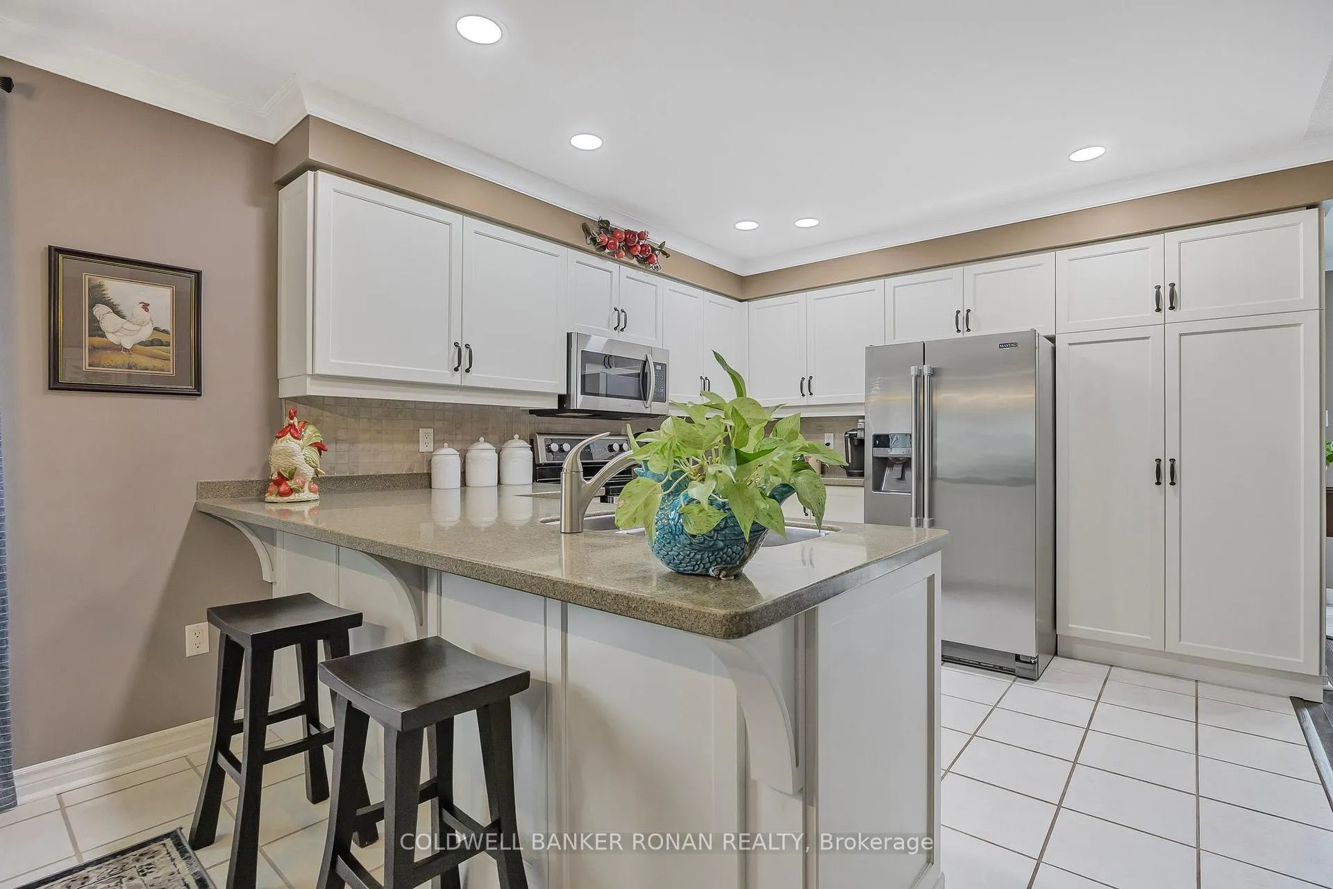 Photo 10 of 25 Reynolds Avenue, New Tecumseth, Beeton — HOMEH