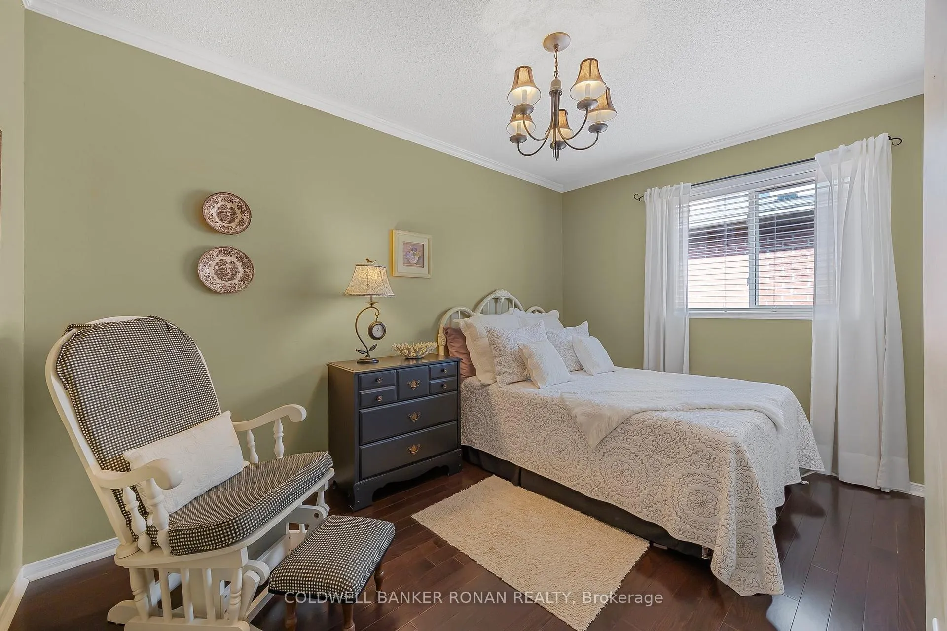 Photo 20 of 25 Reynolds Avenue, New Tecumseth, Beeton — HOMEH