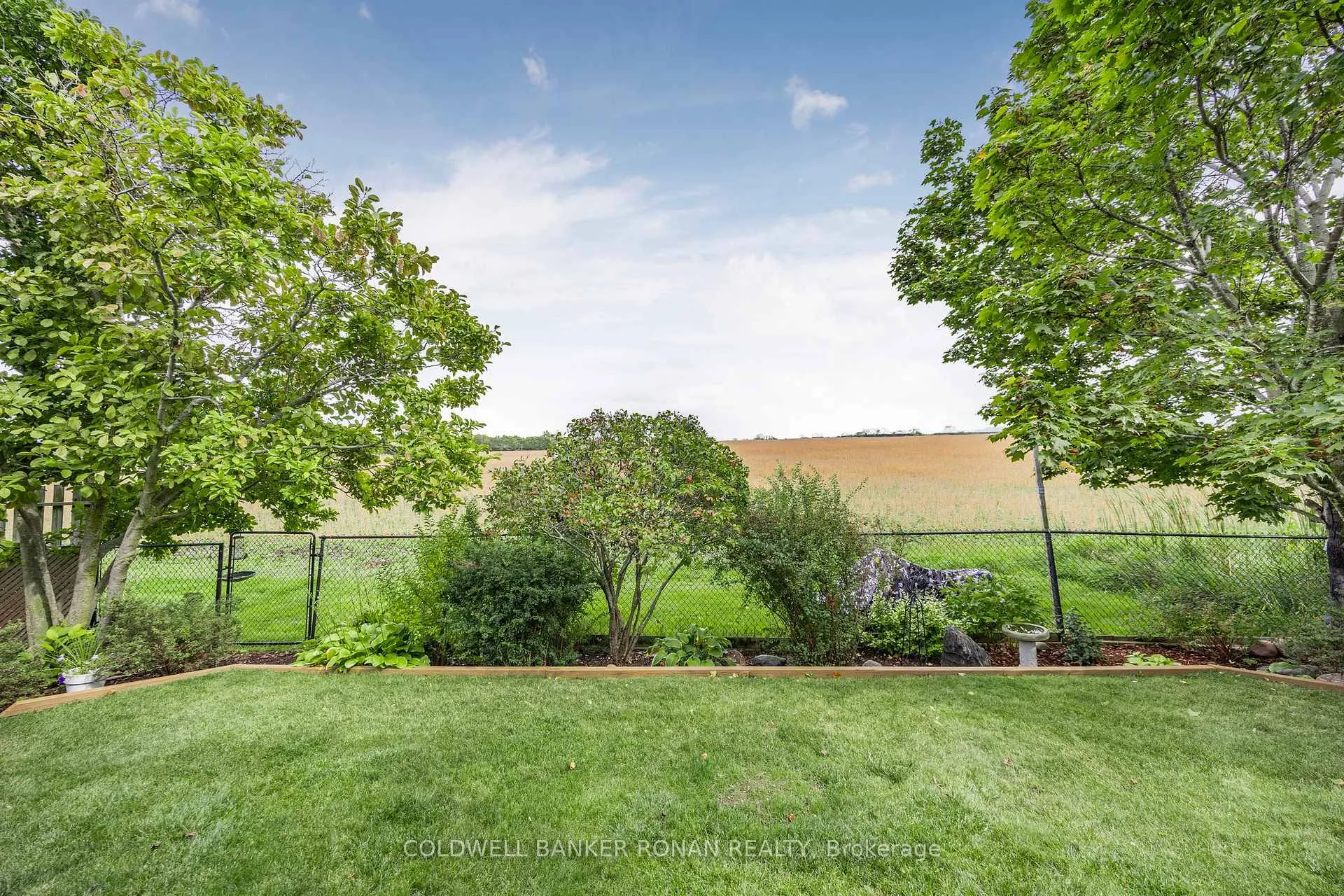 Photo 36 of 25 Reynolds Avenue, New Tecumseth, Beeton — HOMEH